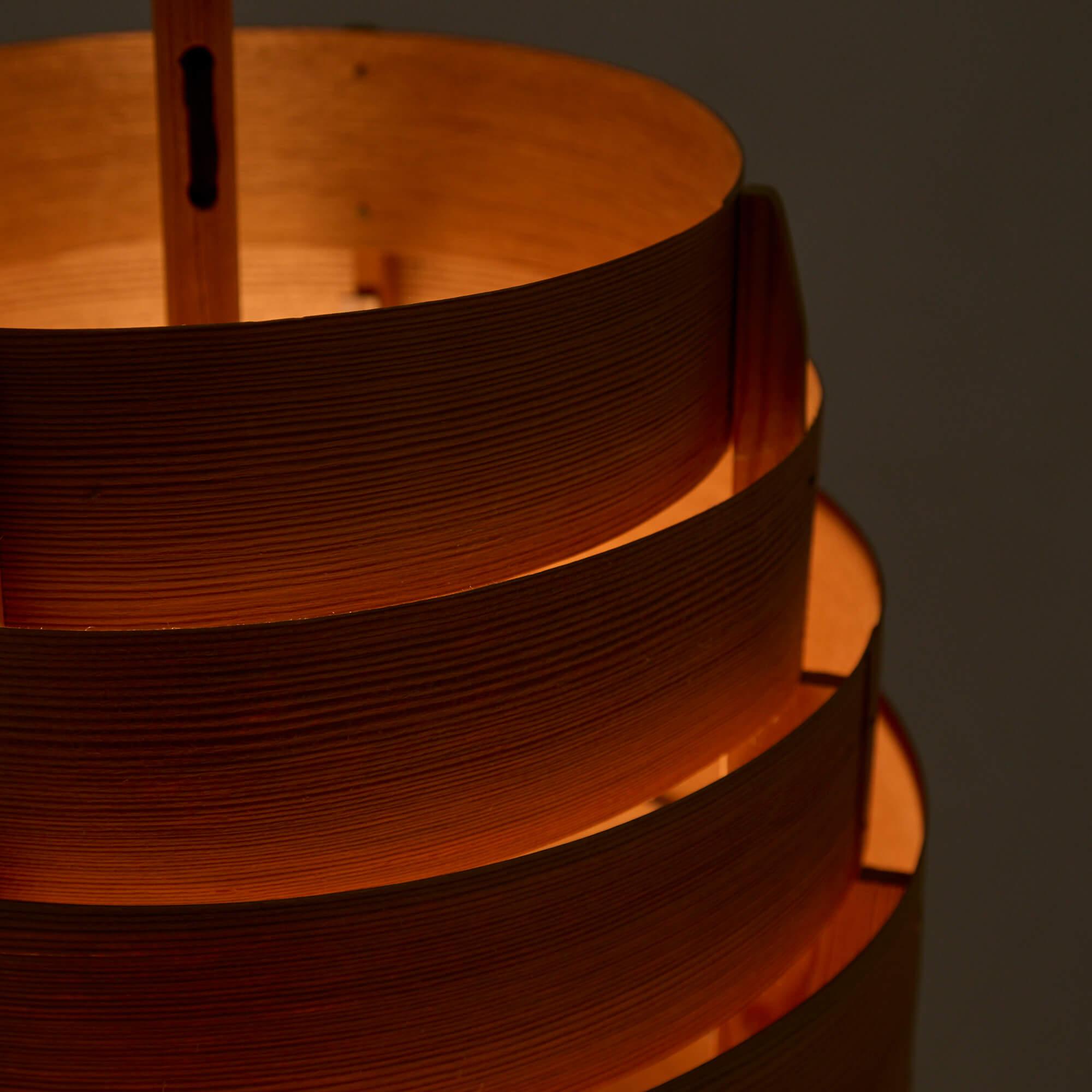 Lampada a sospensione Pine di Hans-Agne Jakobsson In condizioni buone in vendita a Long Island City, NY