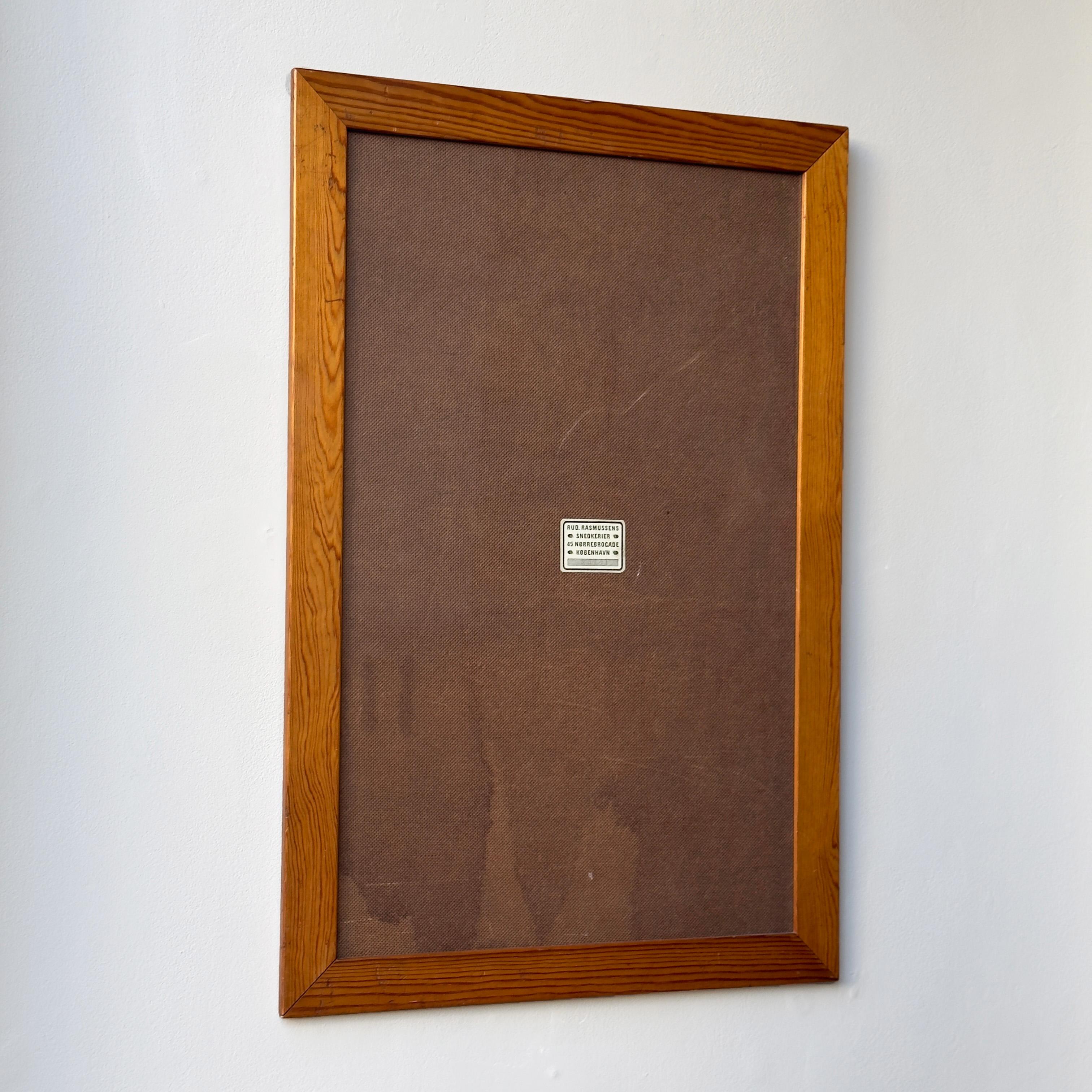 Description:
A solid pine picture frame designed by Mogens Koch and made by Rud Rasmussen, circa 1940.In their extreme soberness and simplicity they fully bear the character of Scandinavian Modern design.The frame is in good vintage condition, with