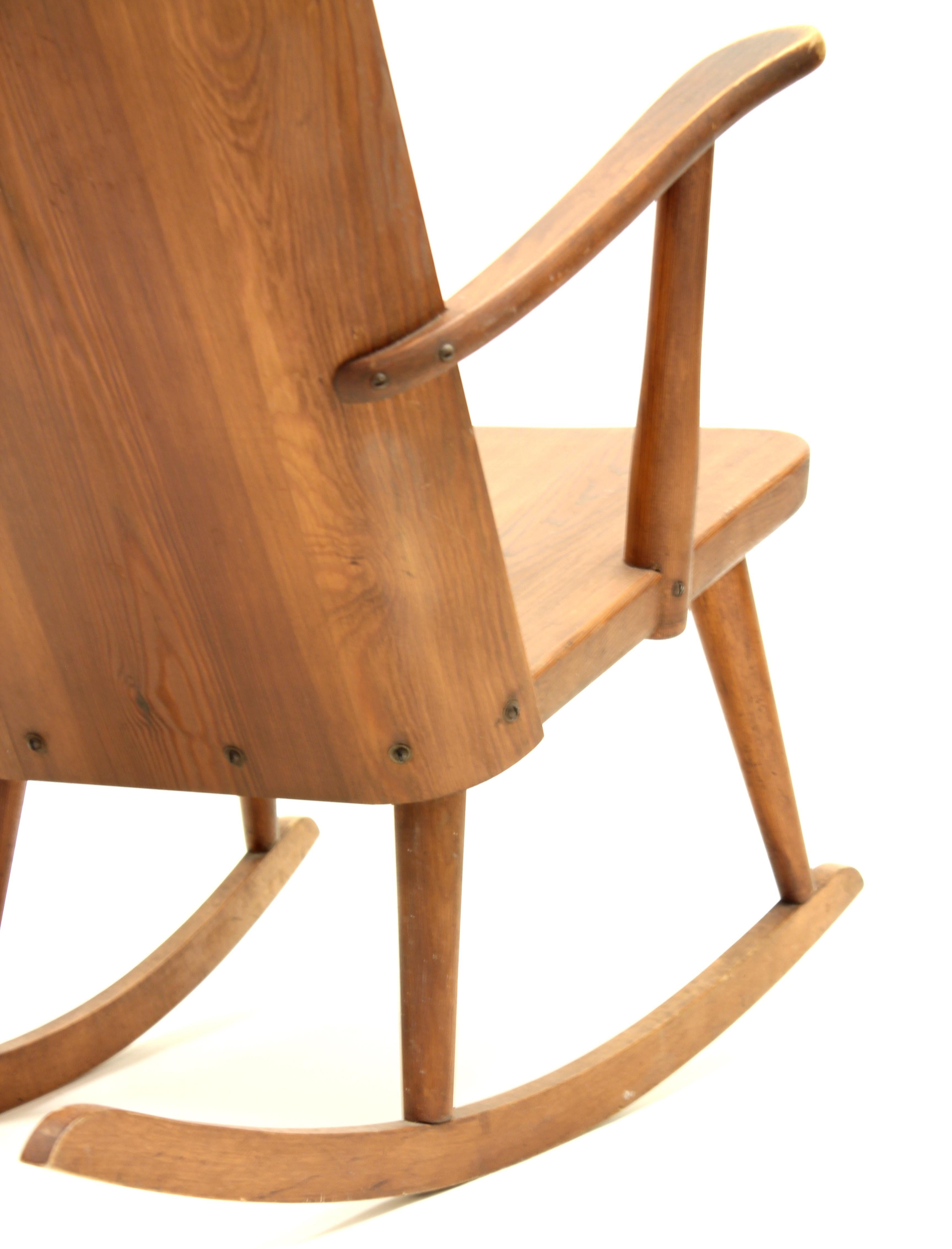 Pine Rocking Chair by Göran Malmvall in the Svensk Fur Range for Karl Andersson For Sale 5