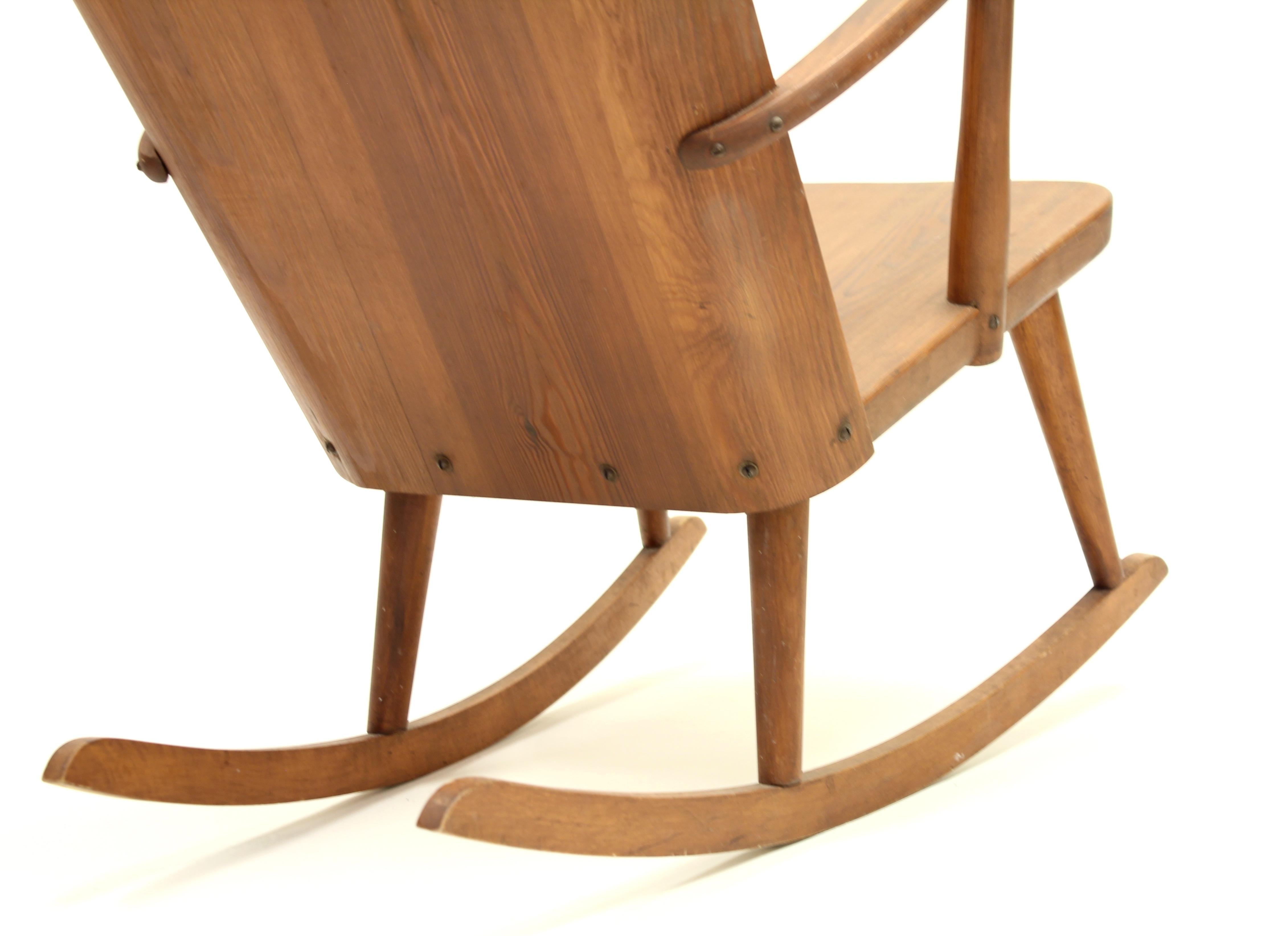 Pine Rocking Chair by Göran Malmvall in the Svensk Fur Range for Karl Andersson For Sale 6