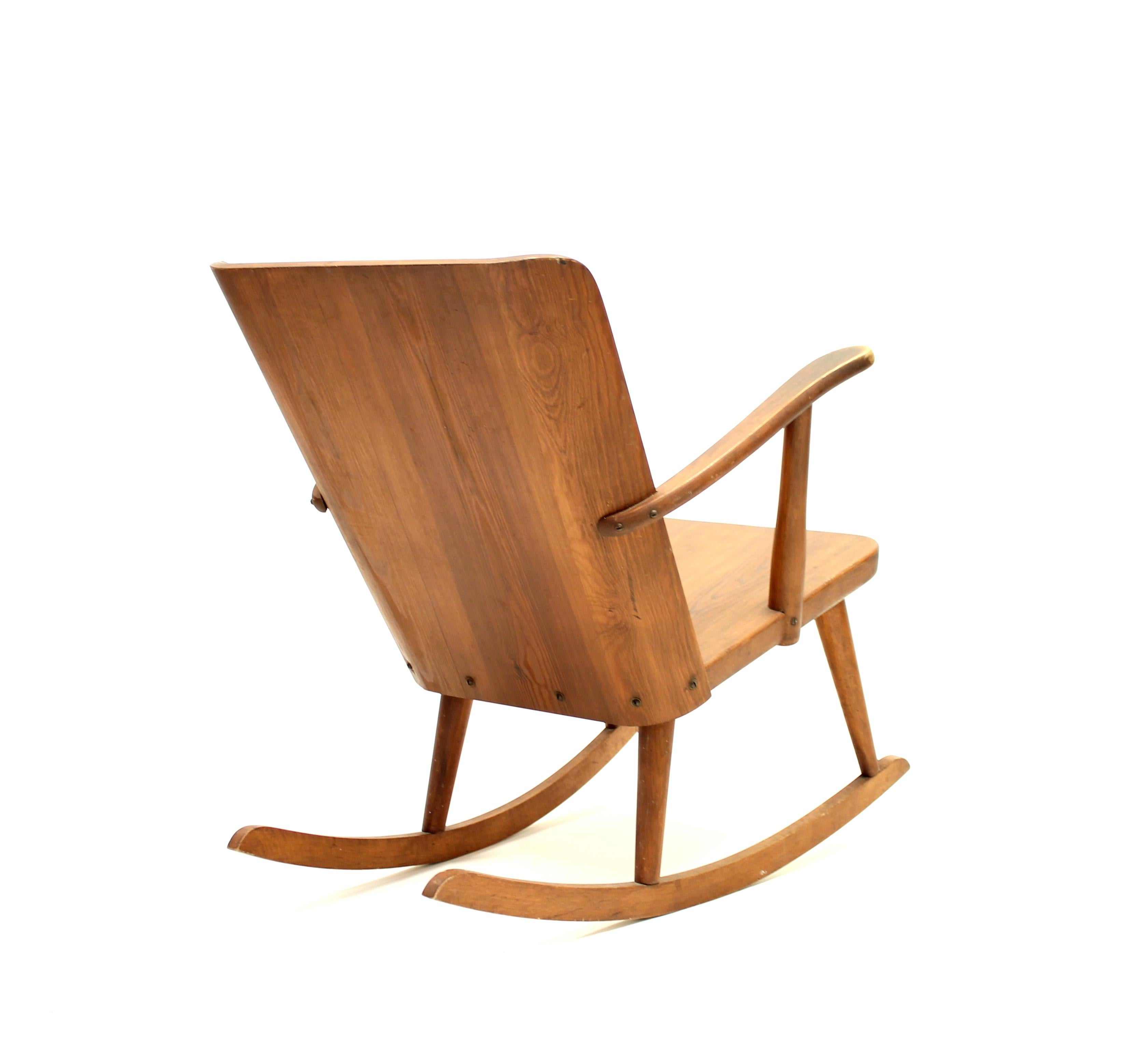 Pine Rocking Chair by Göran Malmvall in the Svensk Fur Range for Karl Andersson For Sale 1