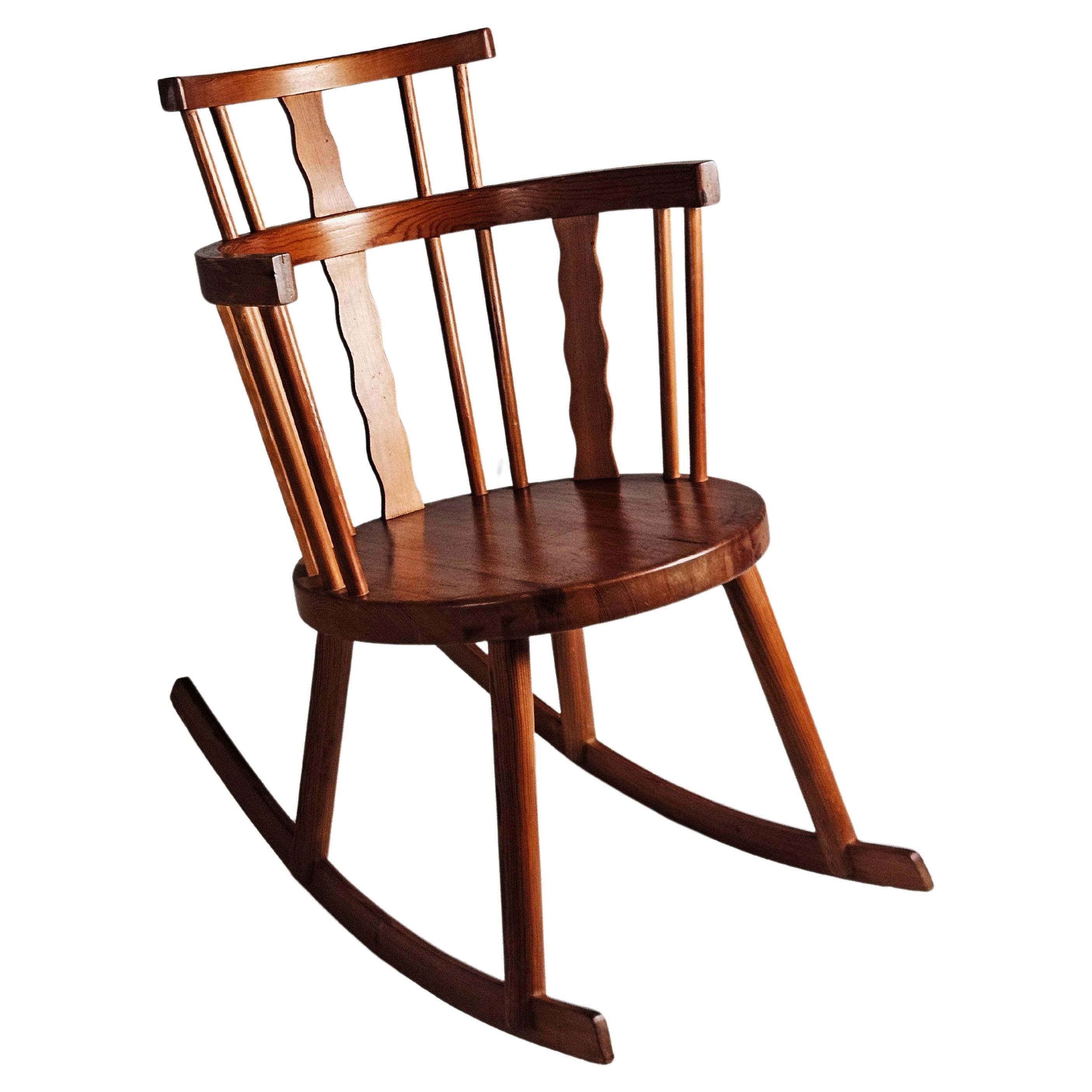 Pine rocking chair by Steneby hemslöjd, Sweden, 1930s For Sale