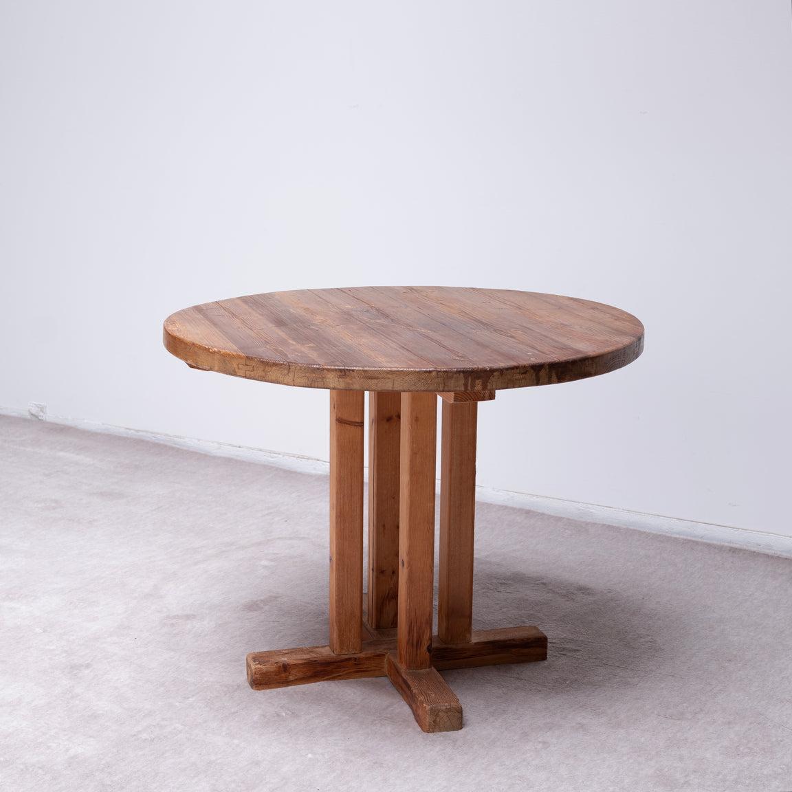 Vintage round dining table from Meribel that is known as the project that Charlotte Perriand did. 1960s.

