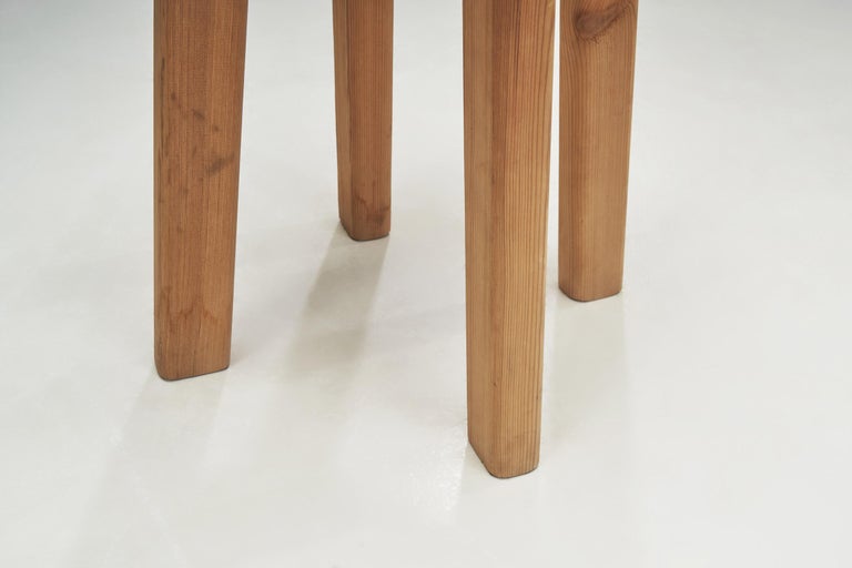 https://a.1stdibscdn.com/pine-sauna-stools-for-finnsauna-lagerholm-finland-1950s-for-sale-picture-12/f_29473/f_295645321657786481796/DSC00609_Details_master.jpg?width=768