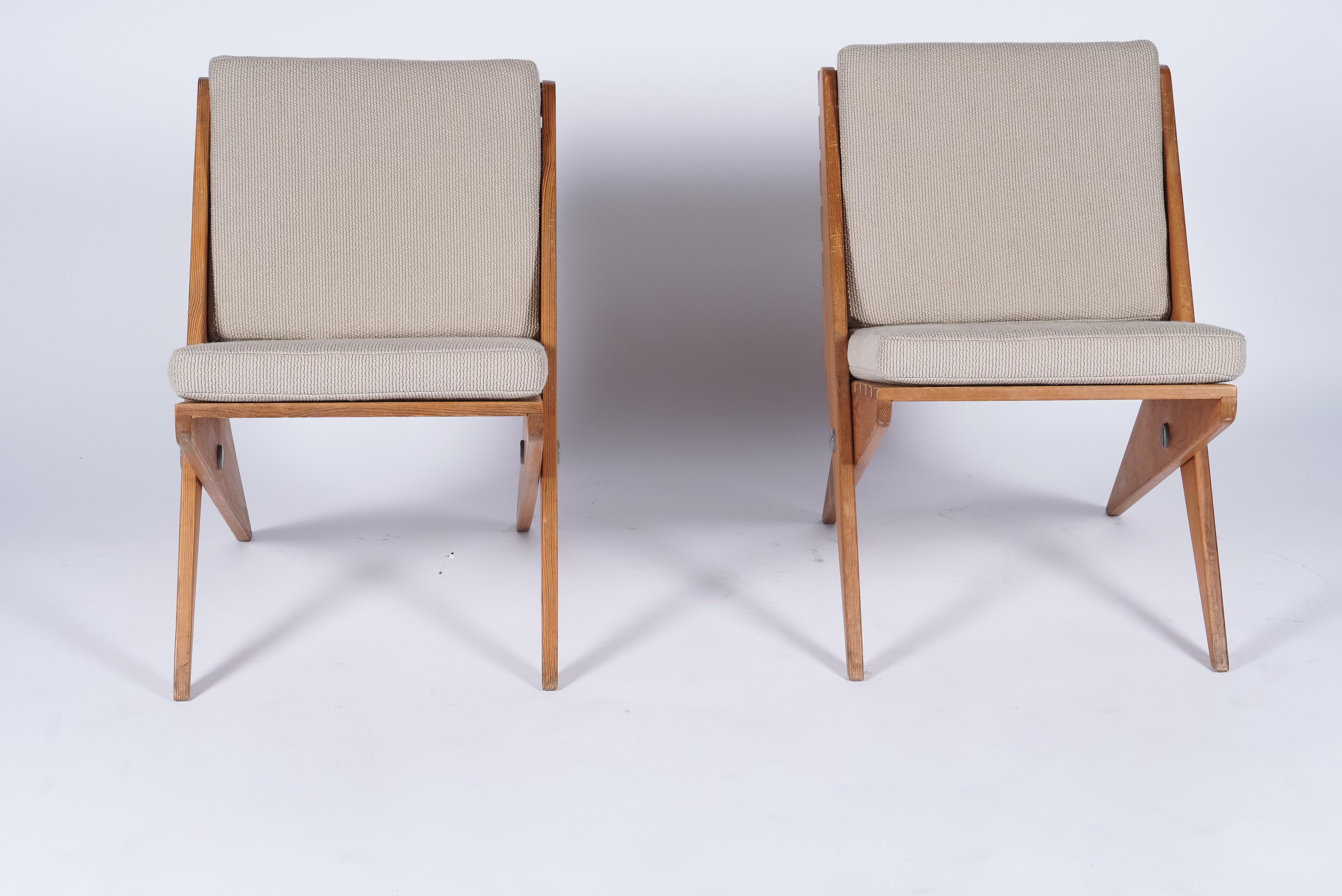 Mid-Century moderno Sedie a forbice in pino, una coppia in vendita