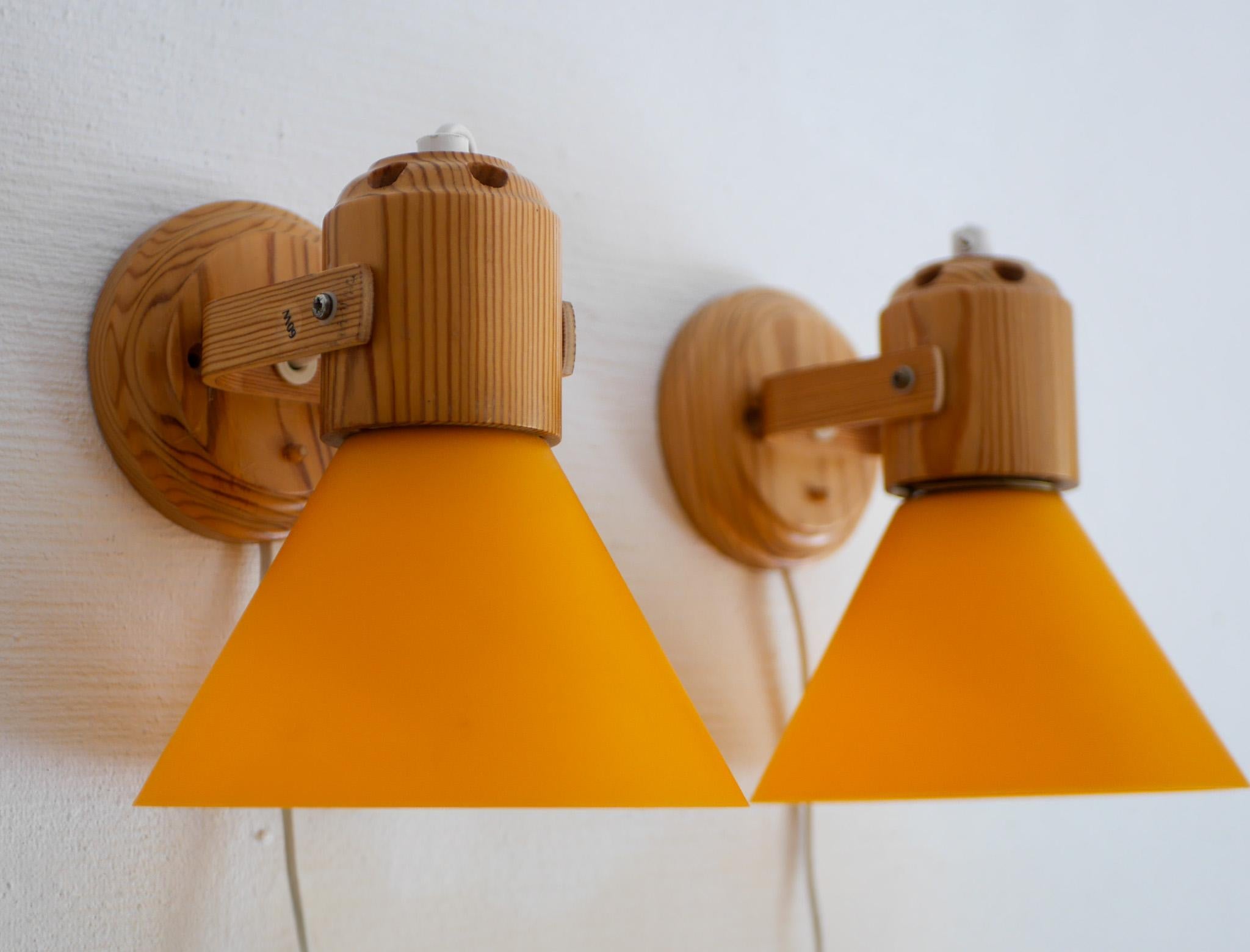 Late 20th Century Pine sconces, Swedish modern classic Scandinavian wall lights. For Sale