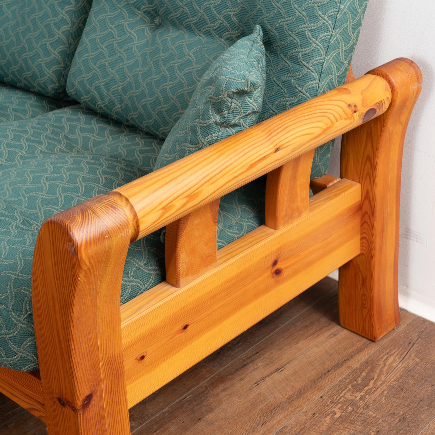 Country Ensemble en pin (4) canapé, loveseat, chaise et table basse vintage, Suède circa 1960-70 en vente