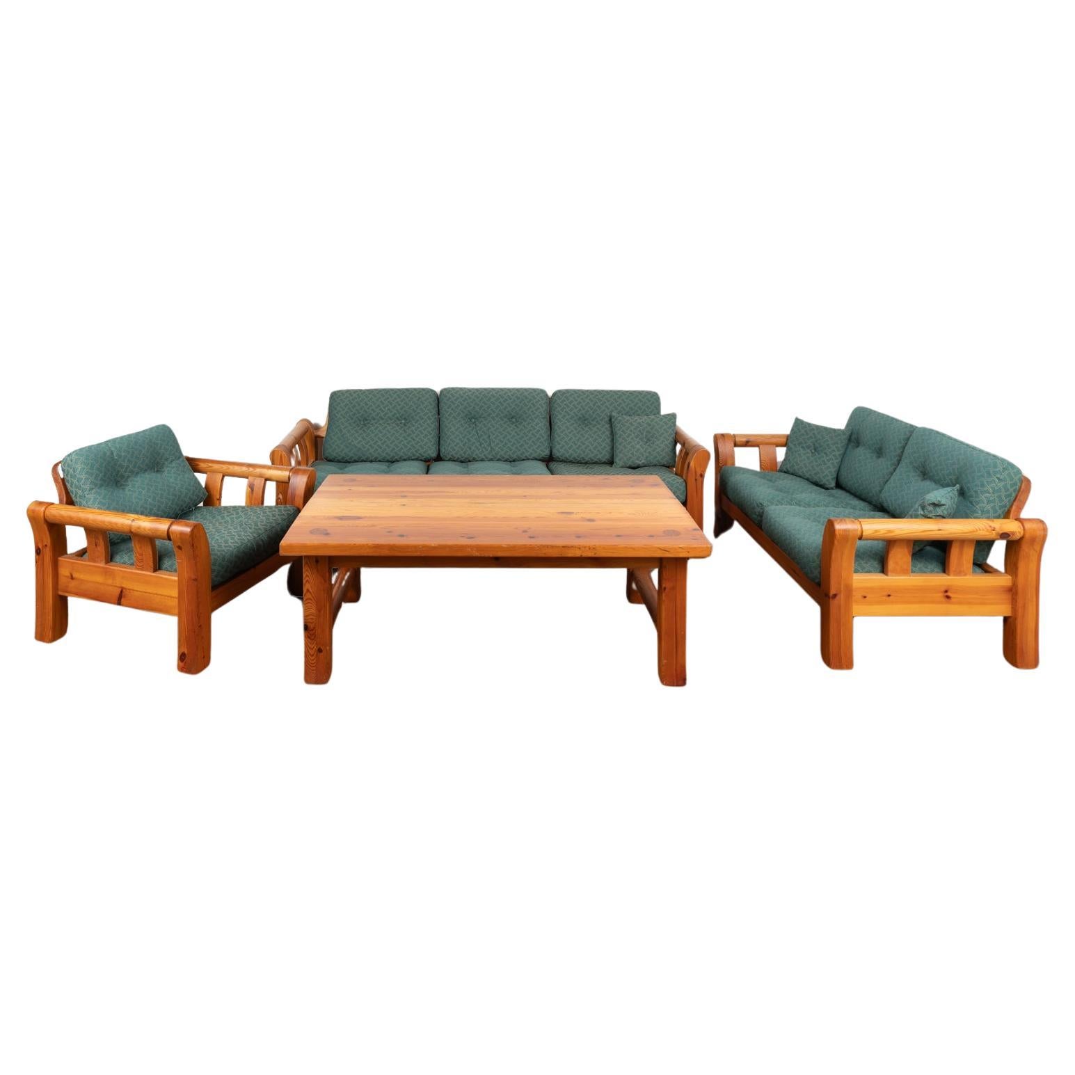 Ensemble en pin (4) canapé, loveseat, chaise et table basse vintage, Suède circa 1960-70 en vente