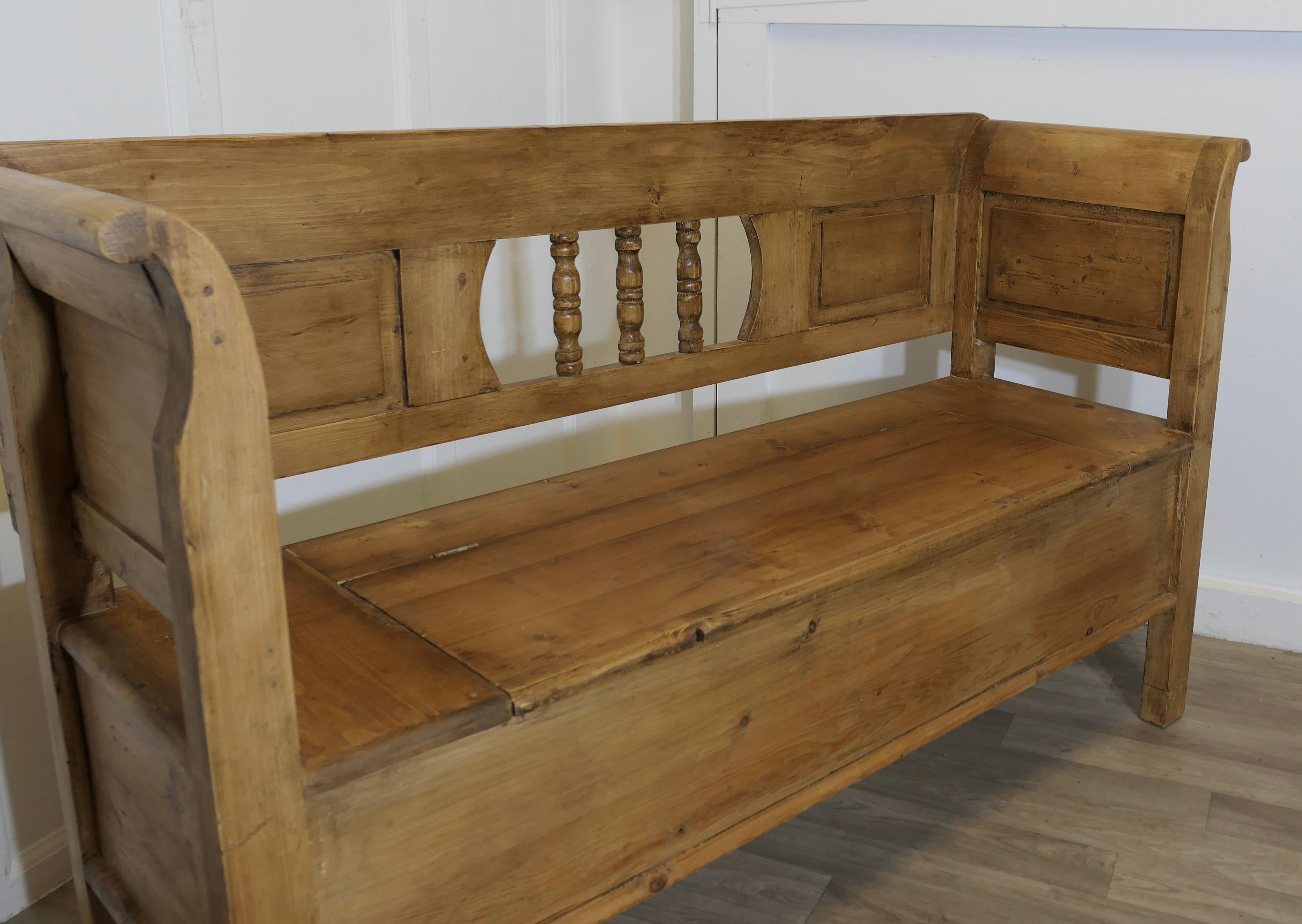 Pine Settle, Bench, Hall Seat with Shoe Cupboard In Good Condition In Godshill, Isle of Wight
