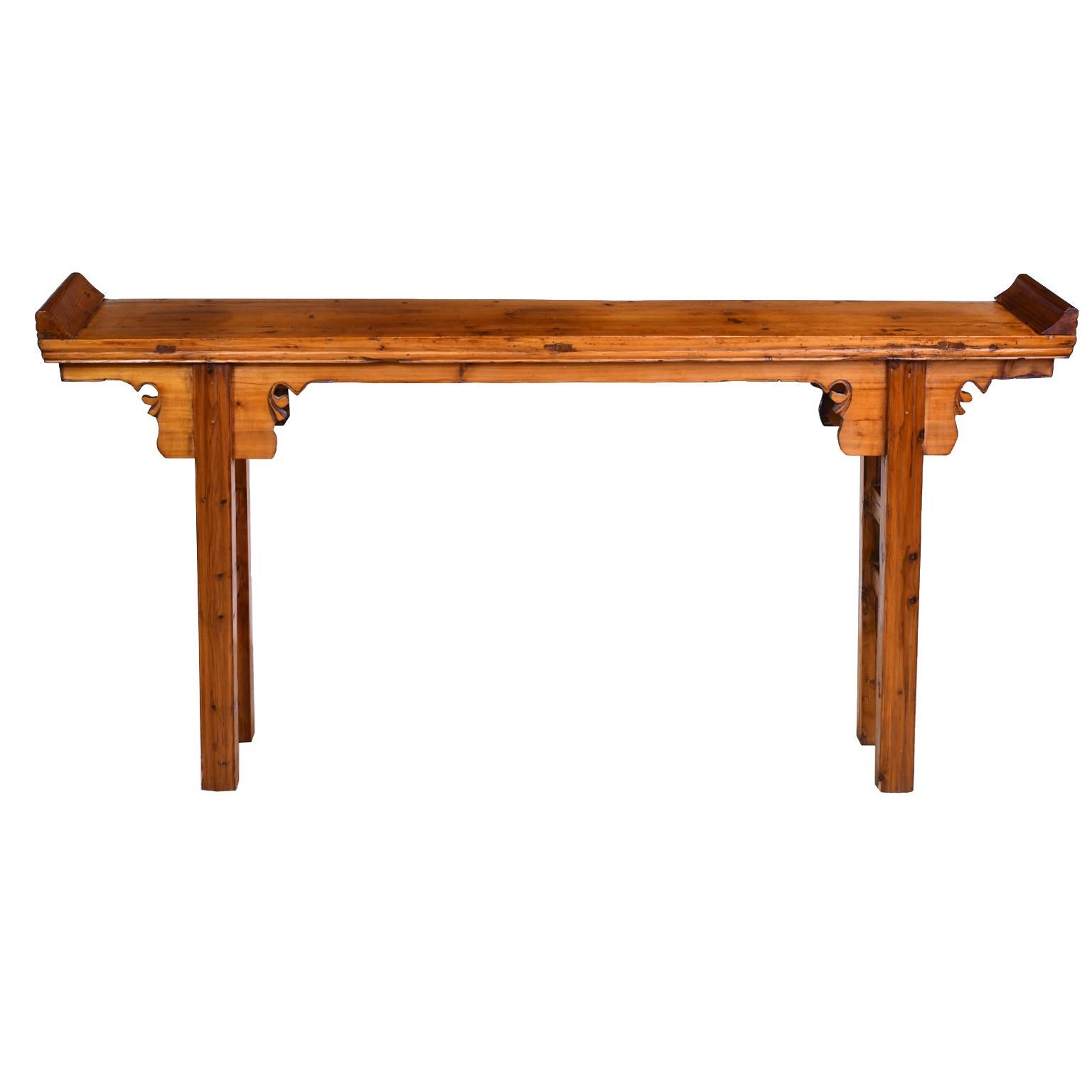 Elm and Pine Shanxi Altar Table, China, 20th Century In Good Condition For Sale In Miami, FL