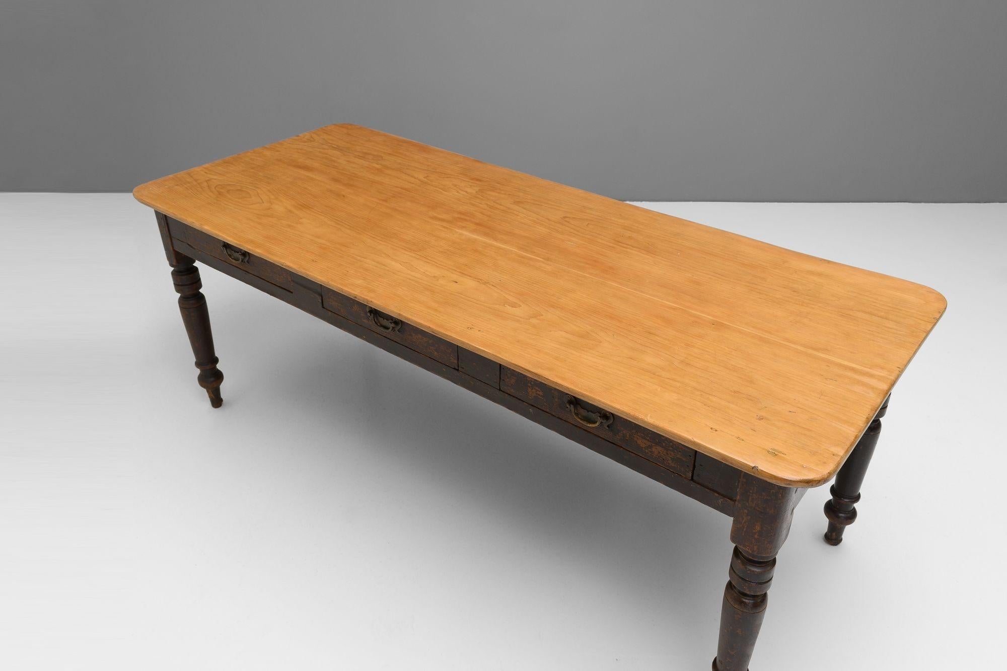 Pine Side Table For Sale 2