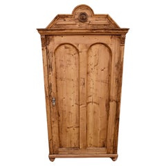 Retro Pine Single Door Armoire with Removable Crest