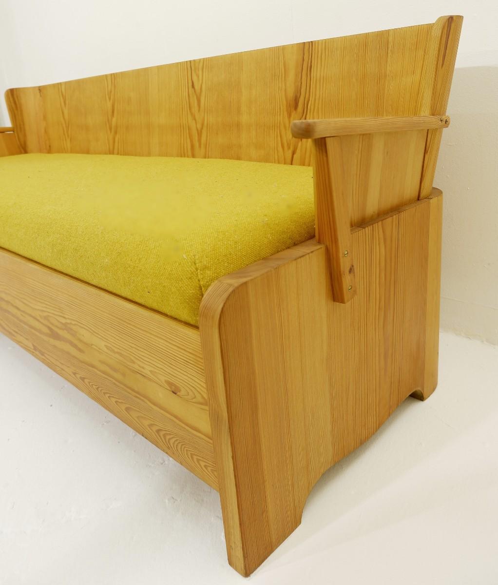 European Pine Sofa/Bench By Göran Malmvall, Ed. Svensk, circa 1950