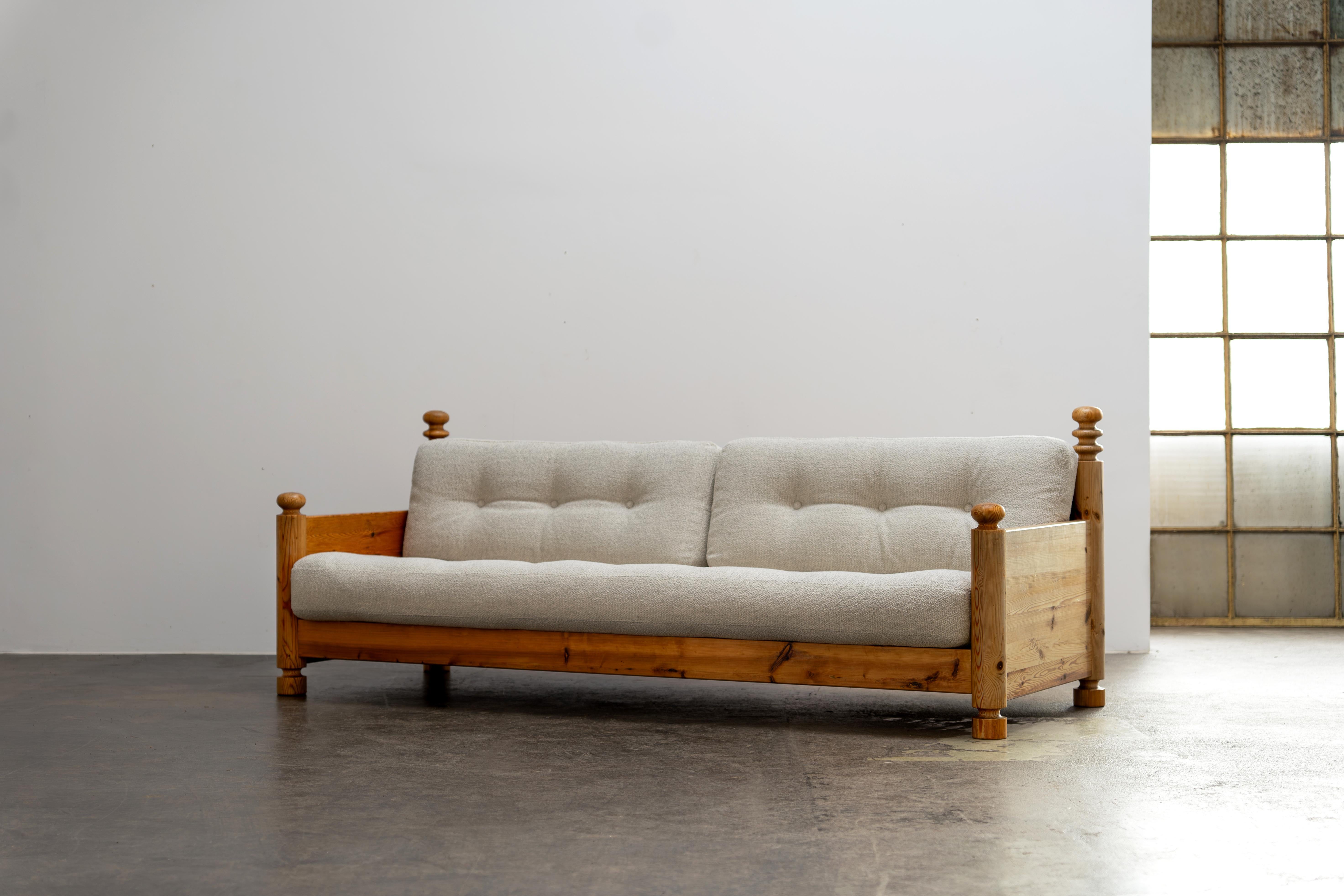 Sofá de pino de Uno & Östen Kristiansson para Luxus Suecia Años 70 en venta 1