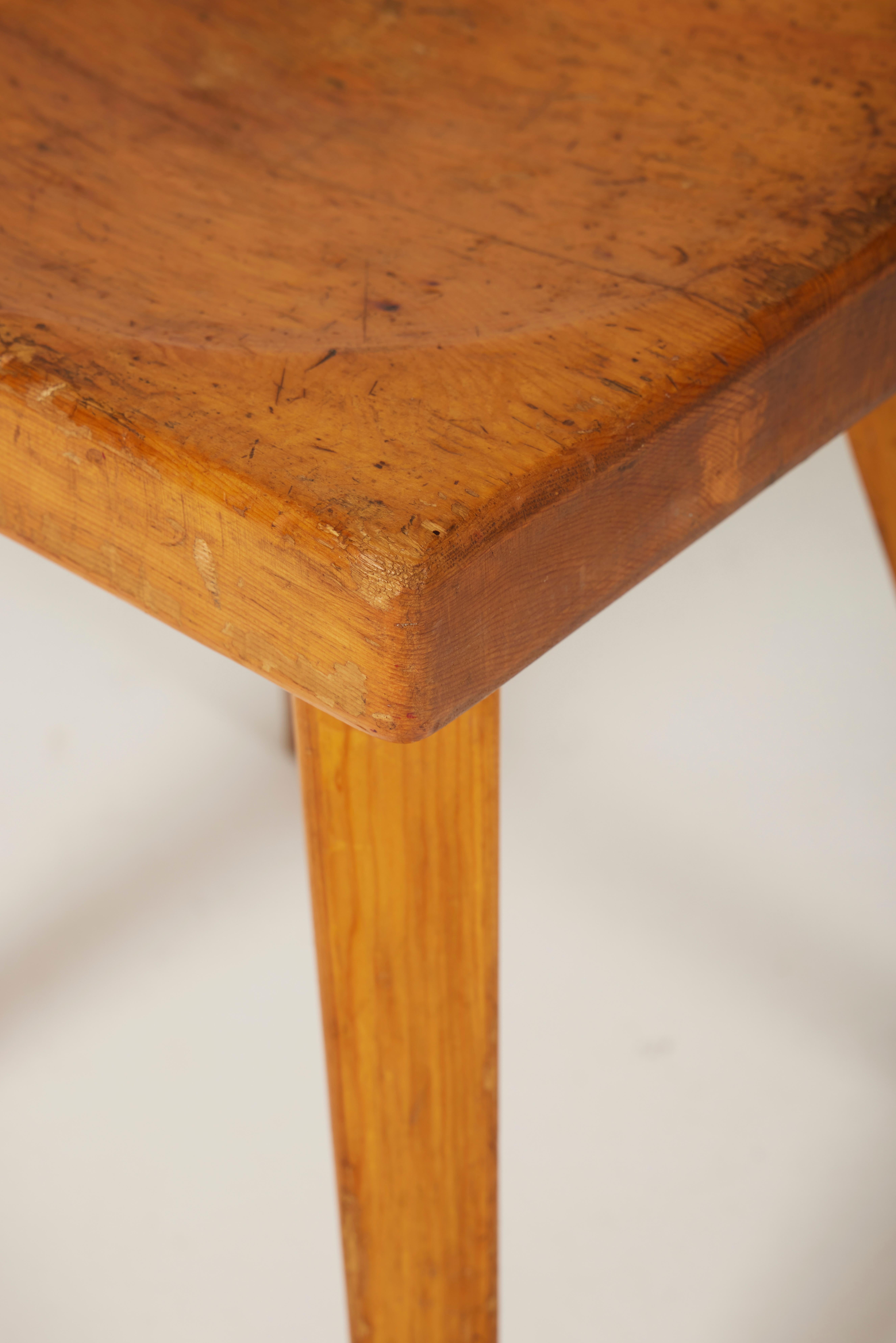 Mid-century pine Stool By the french designer Christian Durupt For Sale 1