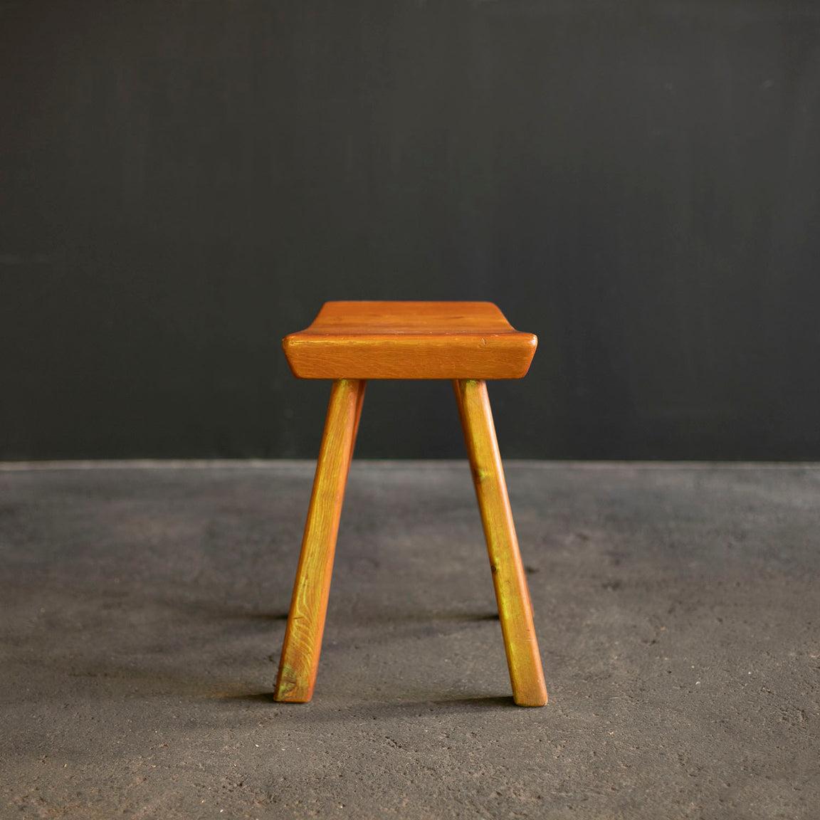 Pine Stool from Les Arcs 1800, France, 1980s In Good Condition In Edogawa-ku Tokyo, JP