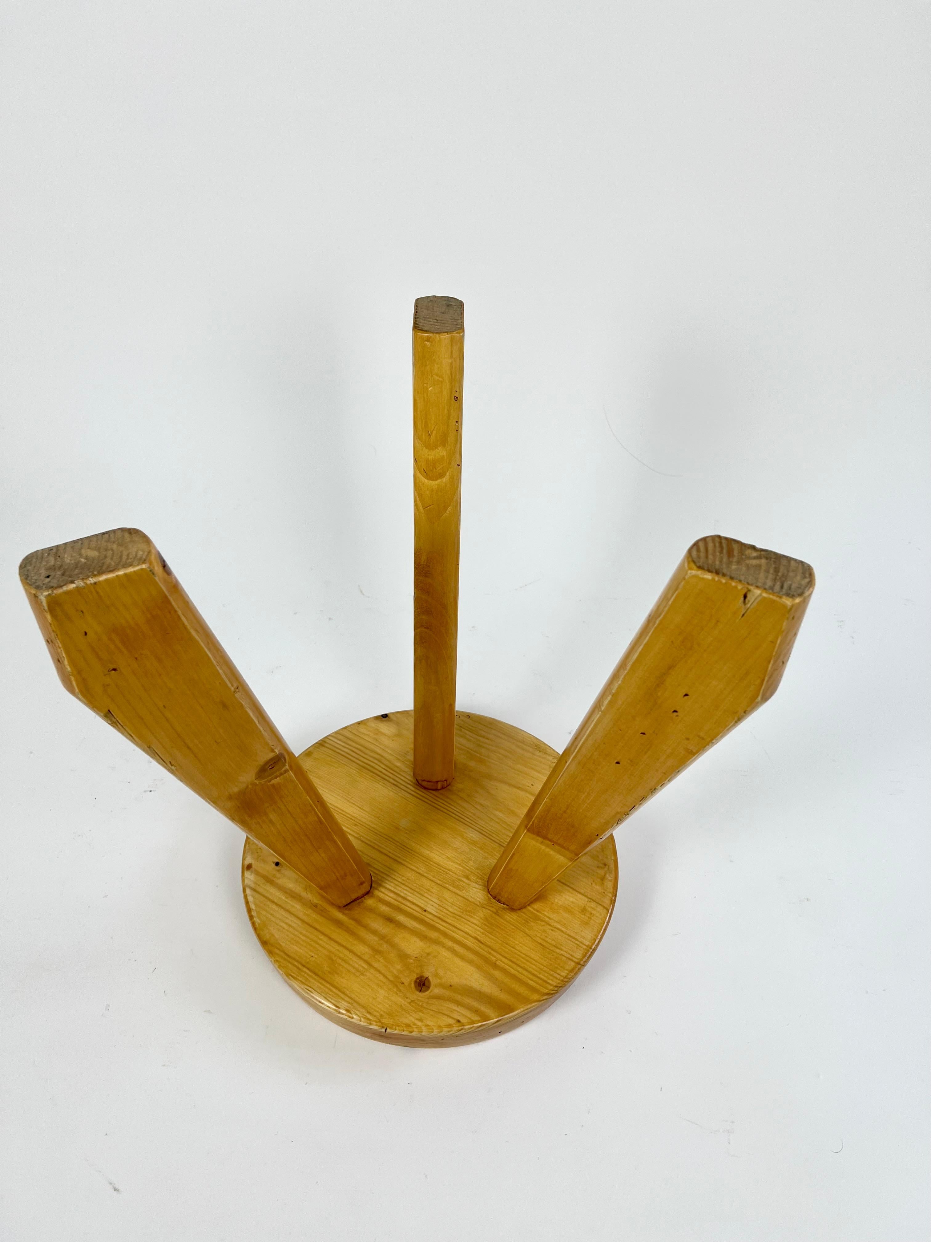 Pine stool from Les Arcs, Charlotte Perriand, France 1960-70s For Sale 6
