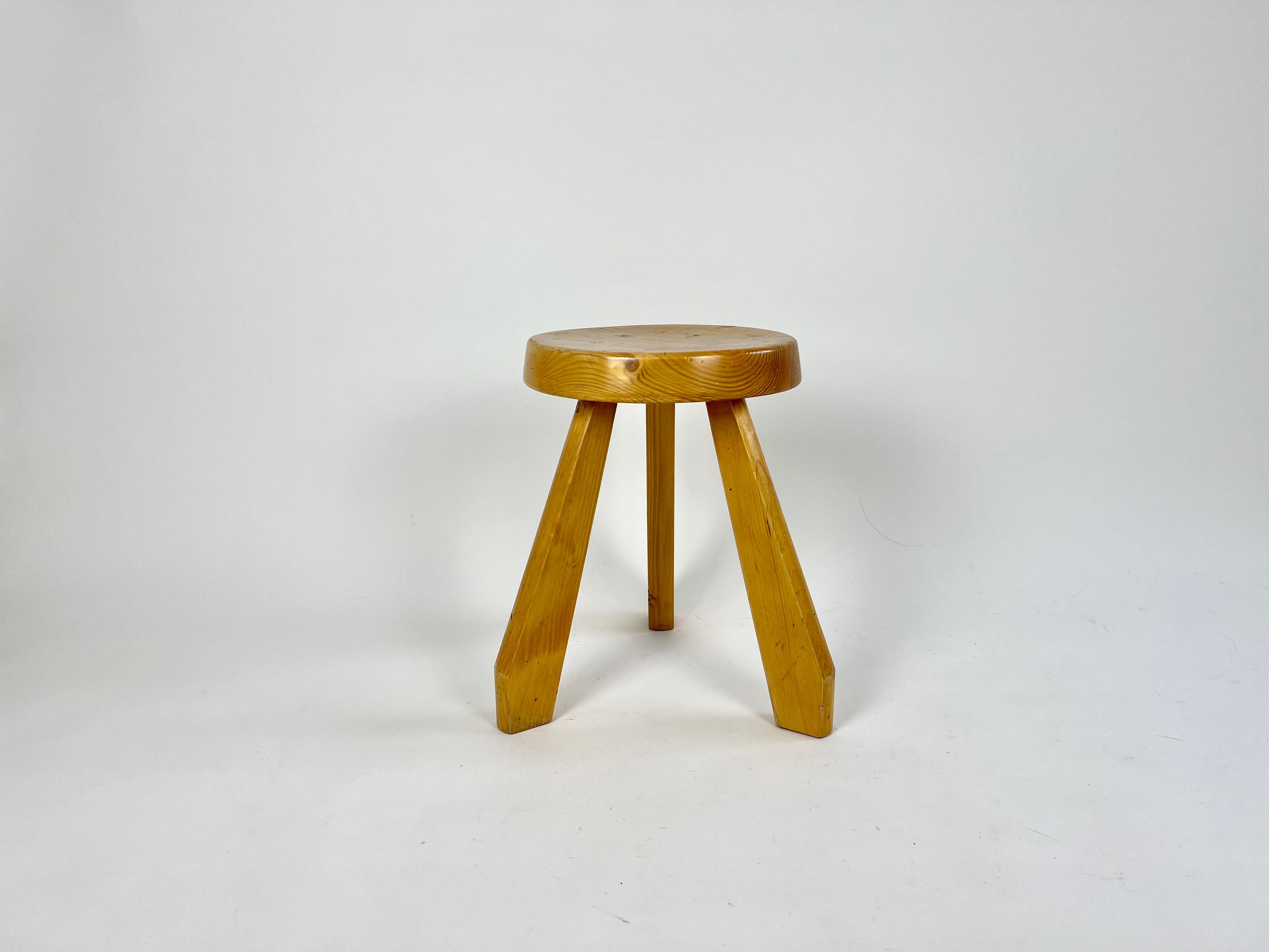 Pine stool from Les Arcs, Charlotte Perriand, France 1960-70s In Good Condition For Sale In Bristol, GB