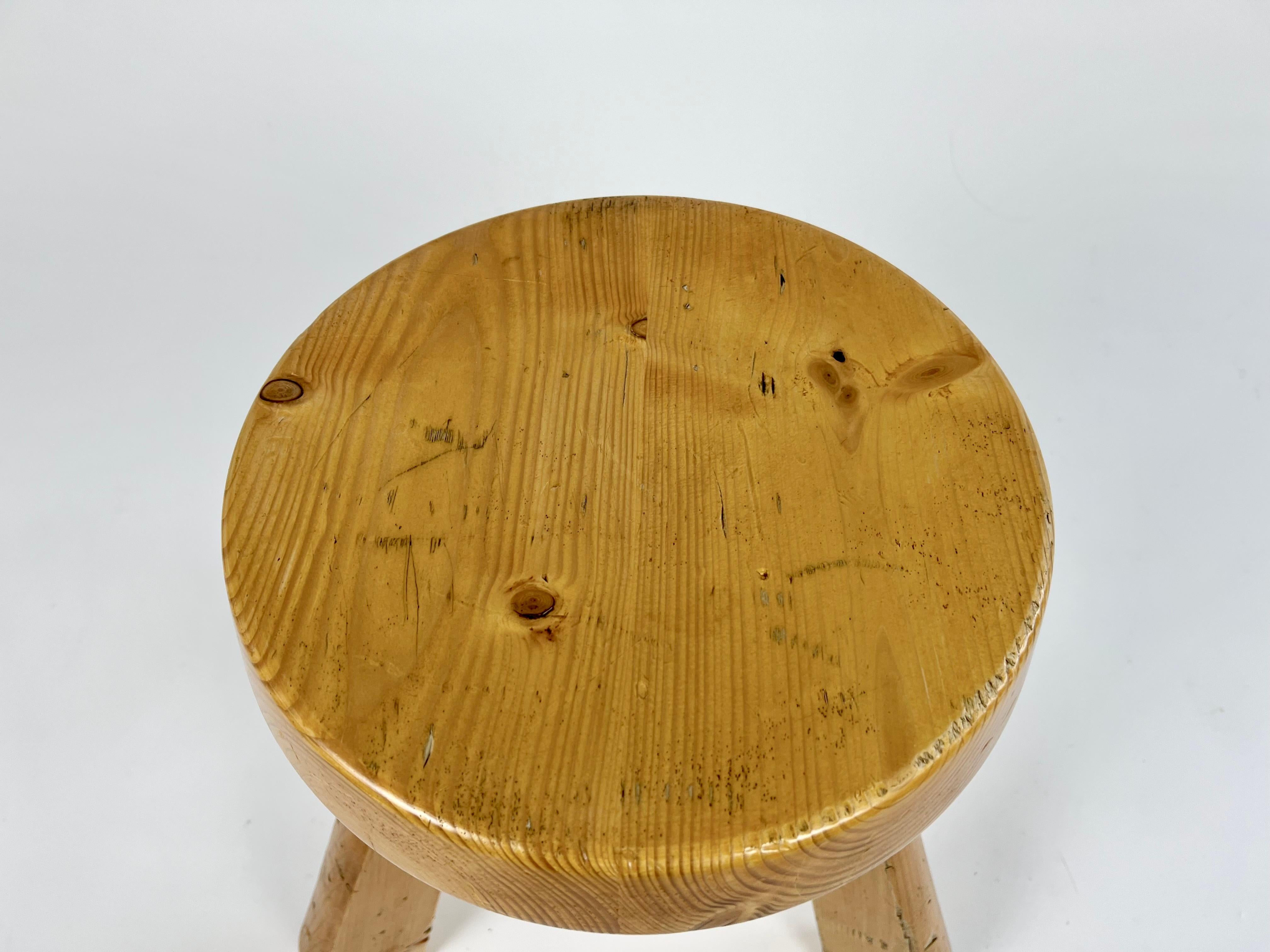 Pine stool from Les Arcs, Charlotte Perriand, France 1960-70s For Sale 2