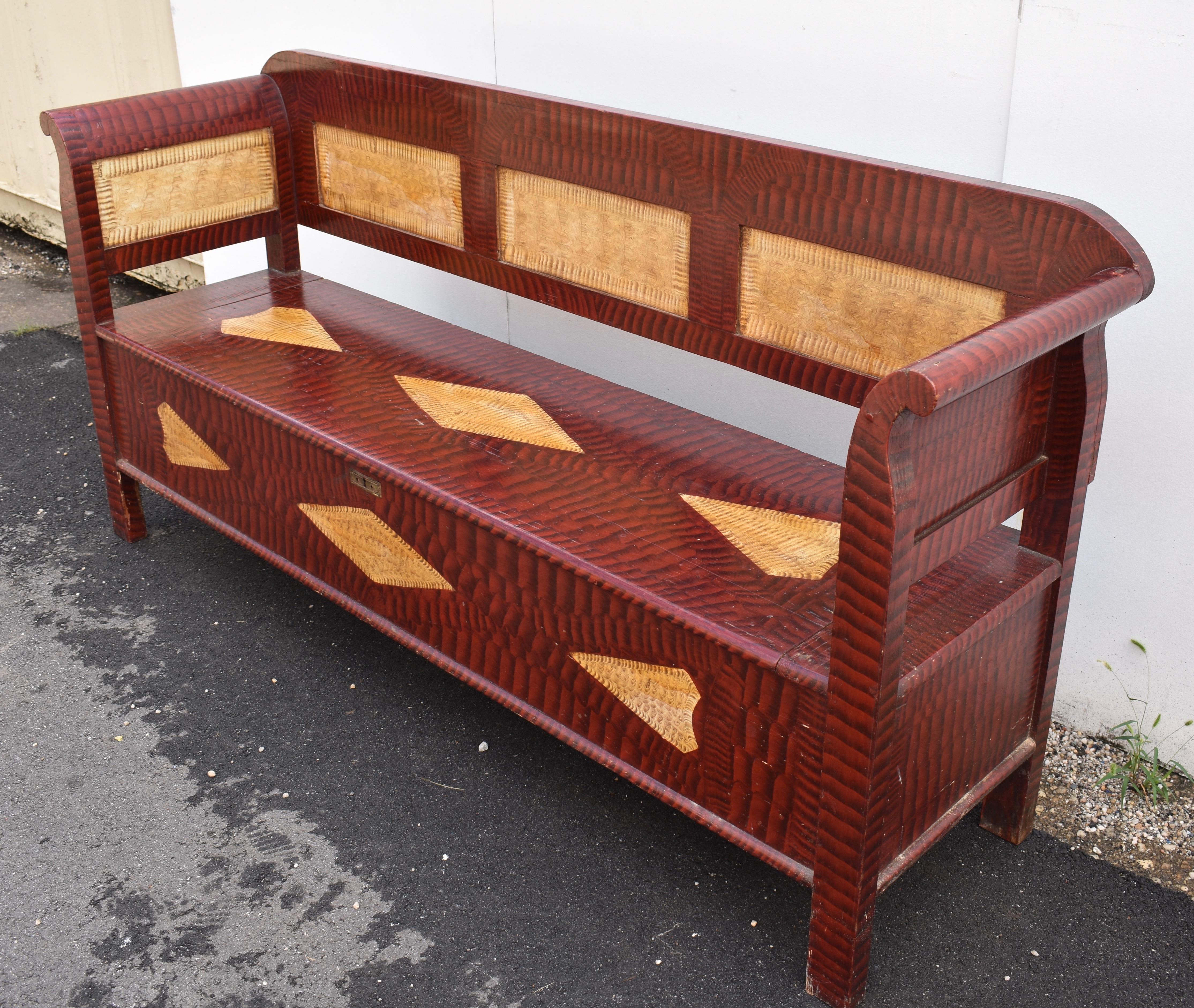 Pine Storage Bench or Settle in Original Decorative Paint For Sale 6