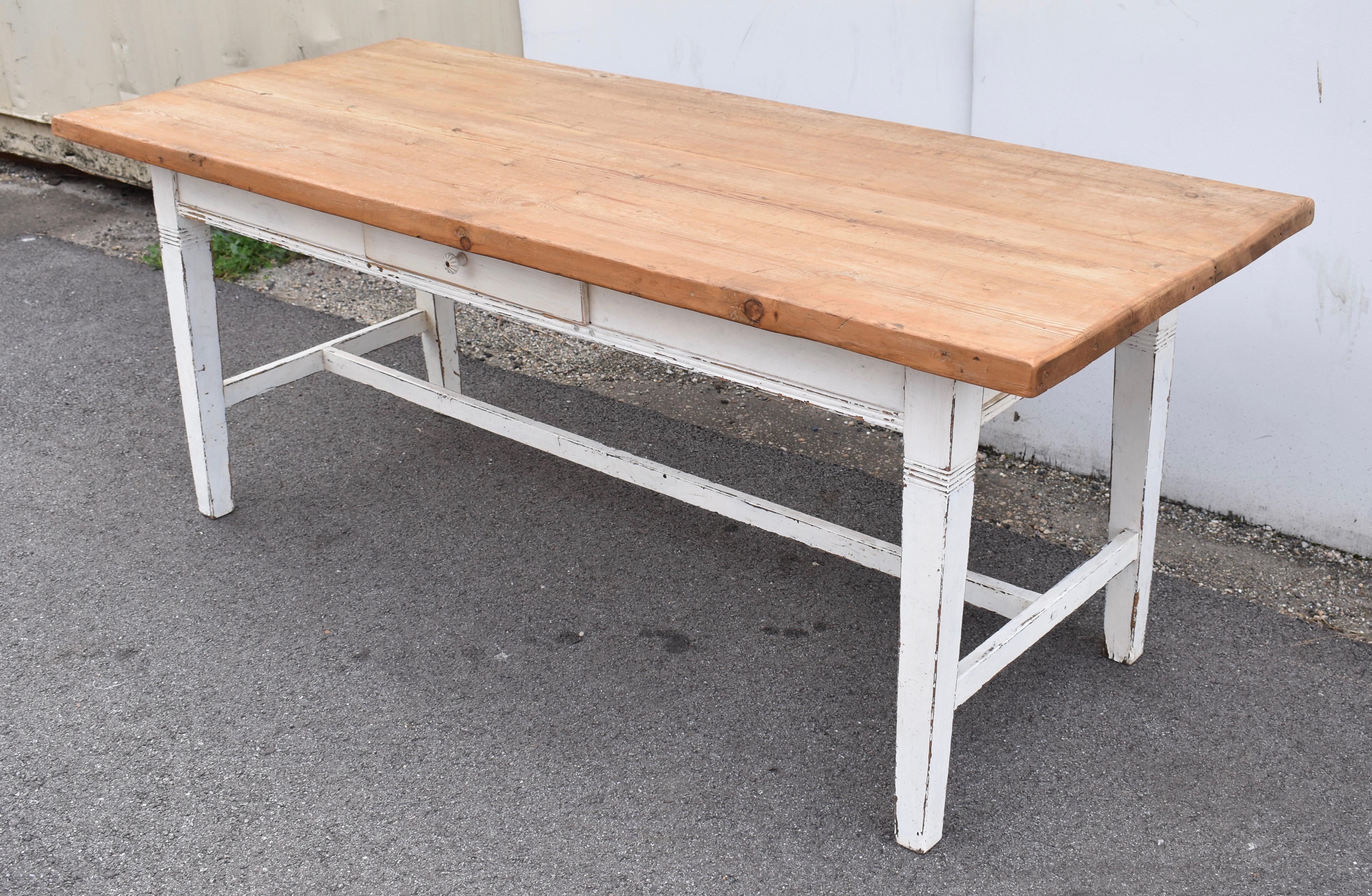 Hongrois Table de ferme en pin en vente