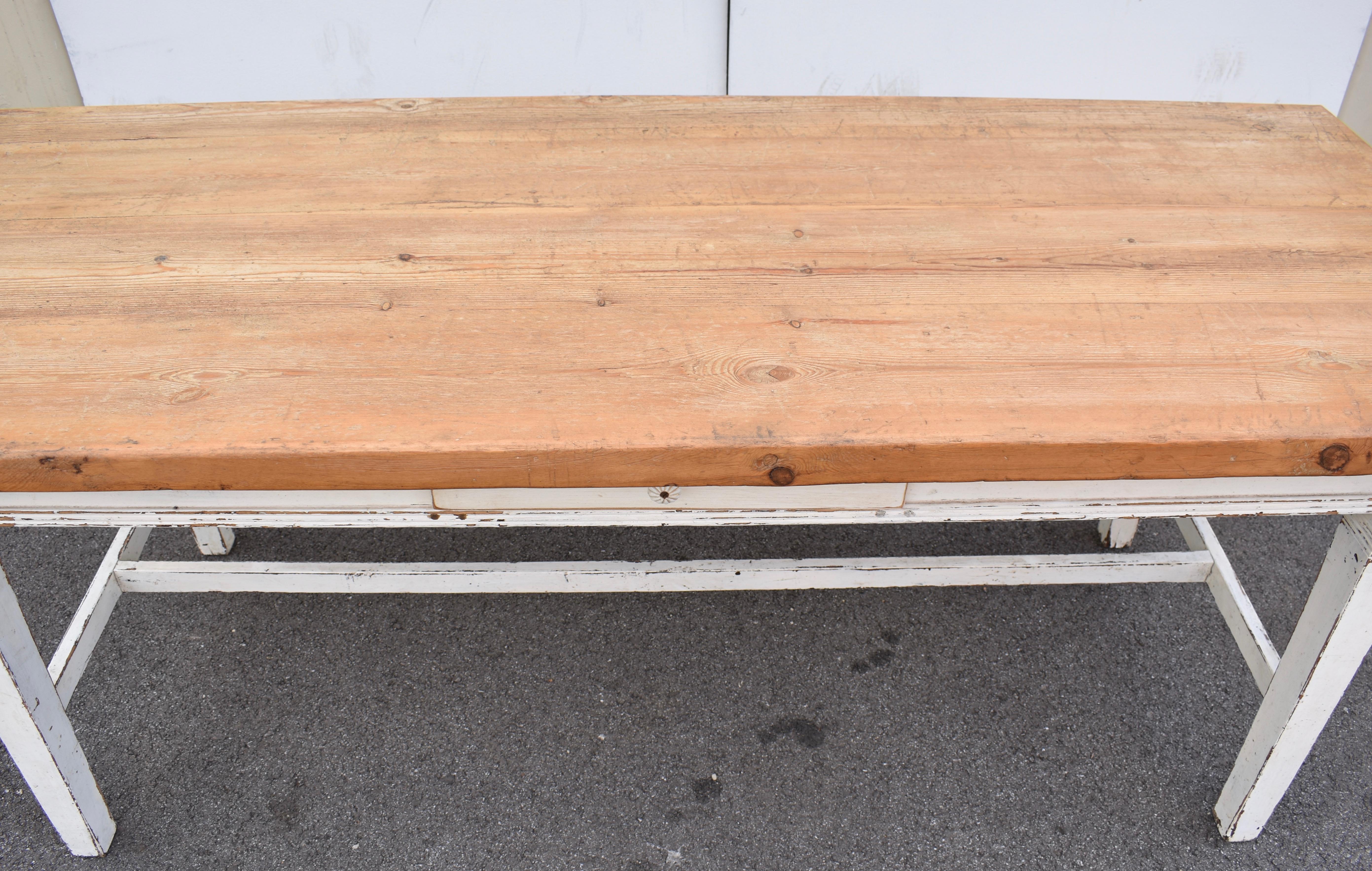 Table de ferme en pin en vente 1