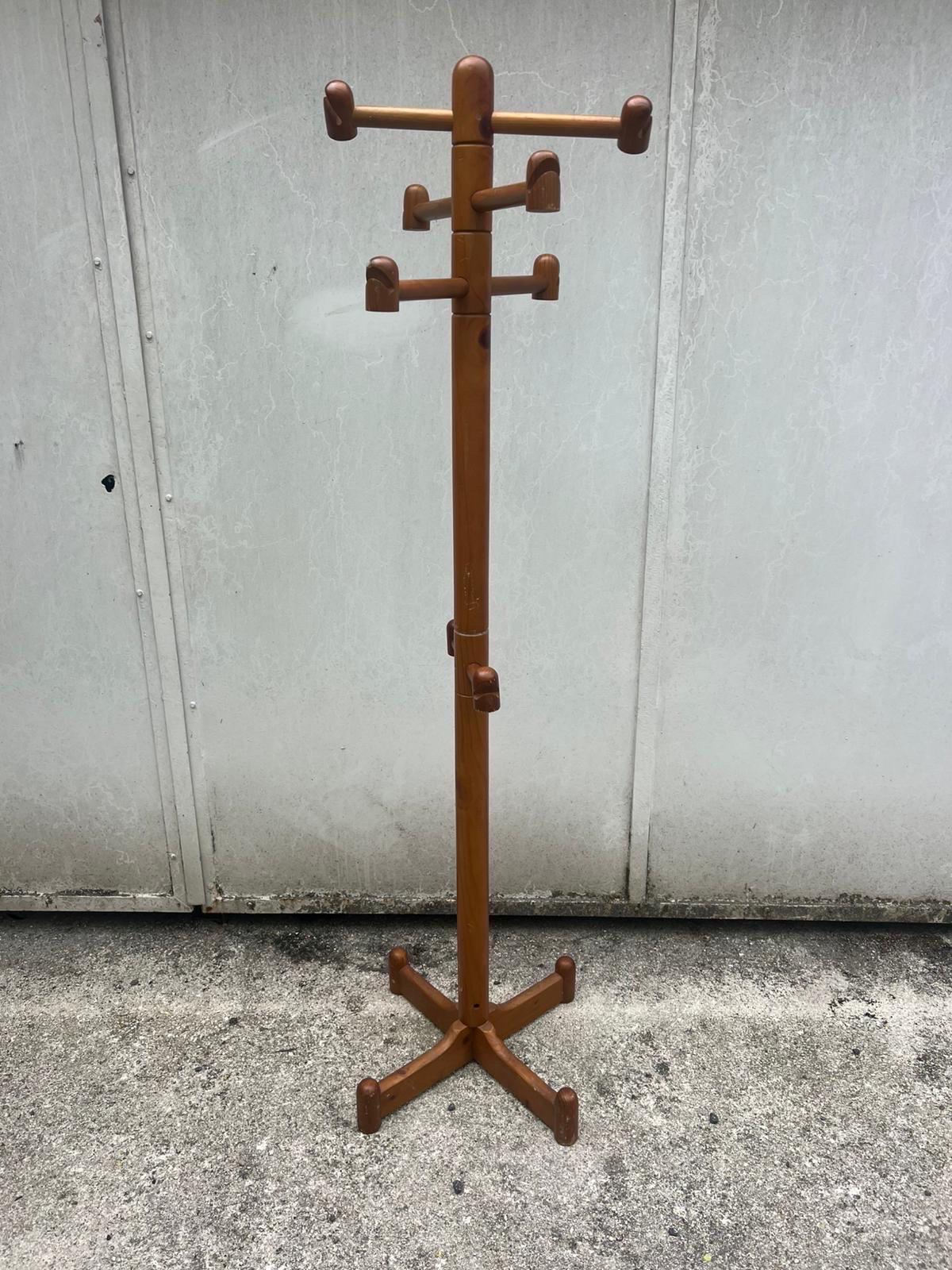 Pine Swedish coat rack In Good Condition For Sale In Saint-Ouen, FR