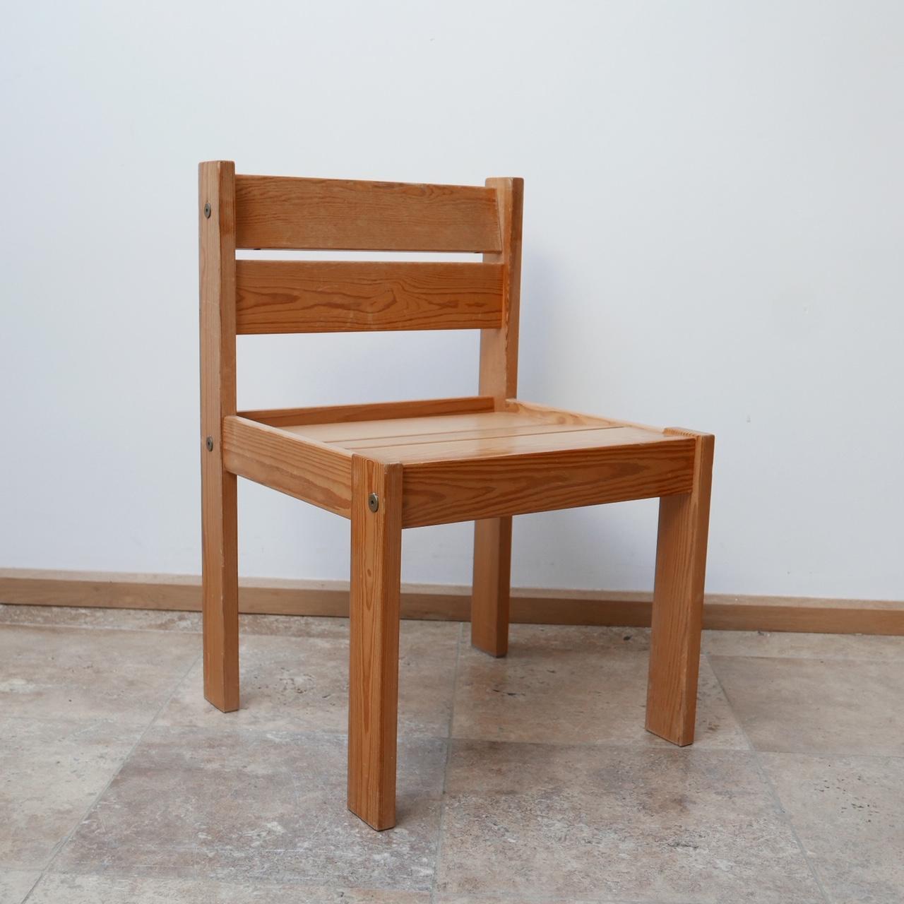 Pine Swedish Mid-Century Set of Dining Chairs For Sale 3