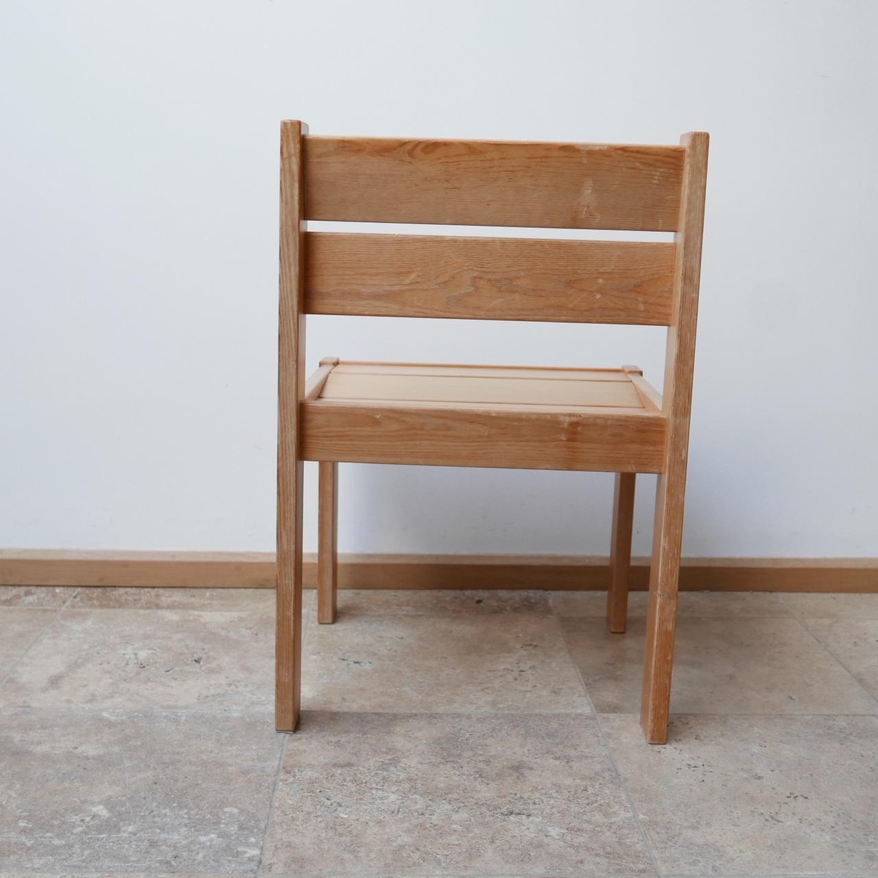Ensemble de chaises de salle à manger en pin suédois du milieu du siècle dernier en vente 2