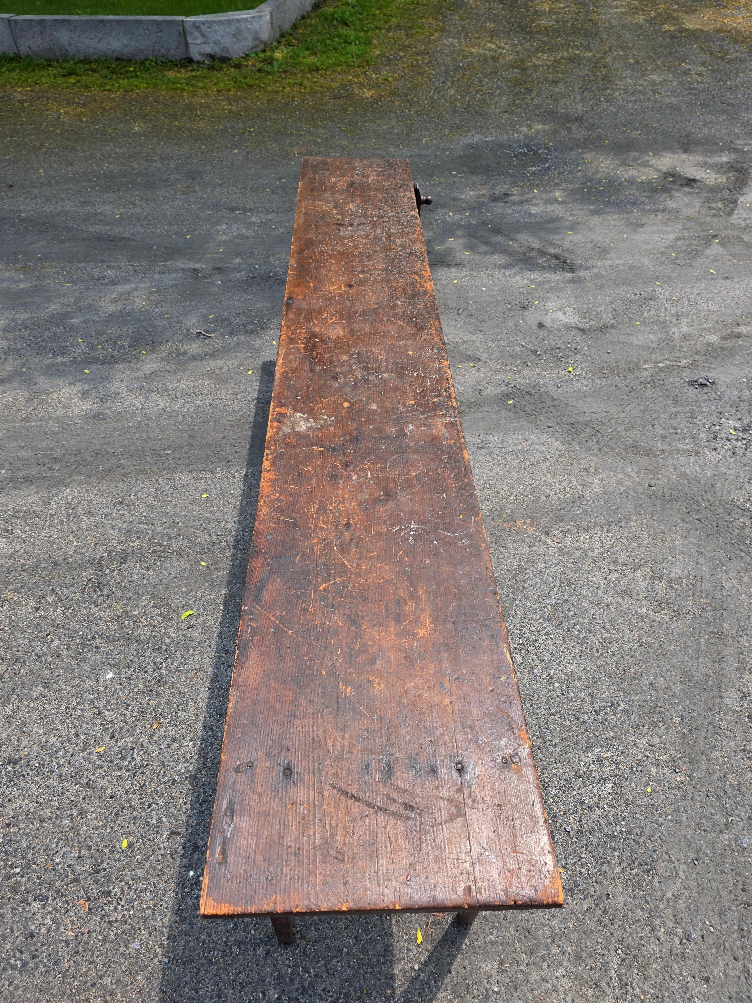 Pine table im Angebot 5