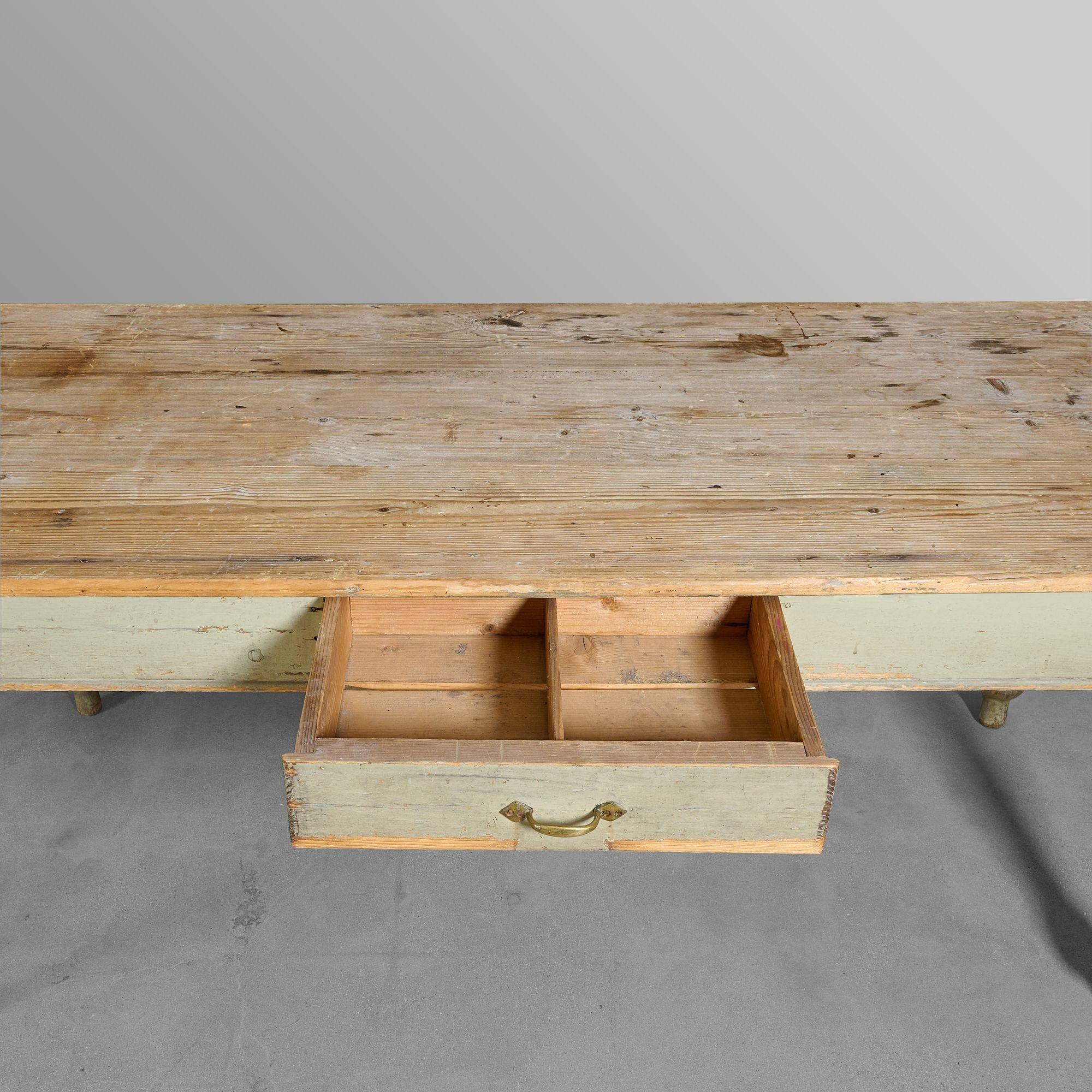 Early 20th Century Pine Table For Sale