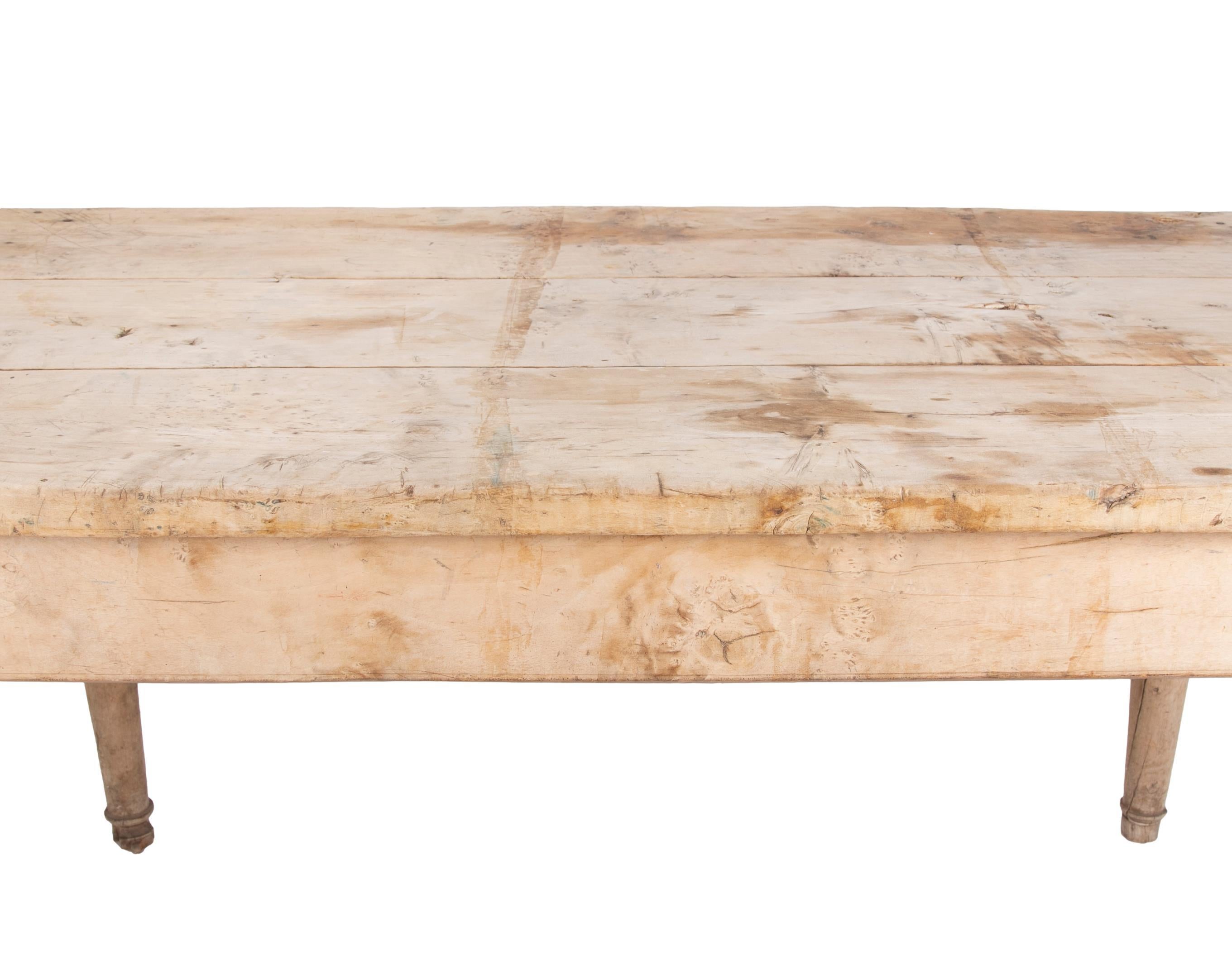 Pine Table in a Plain Natural Colour with Turned Legs For Sale 6