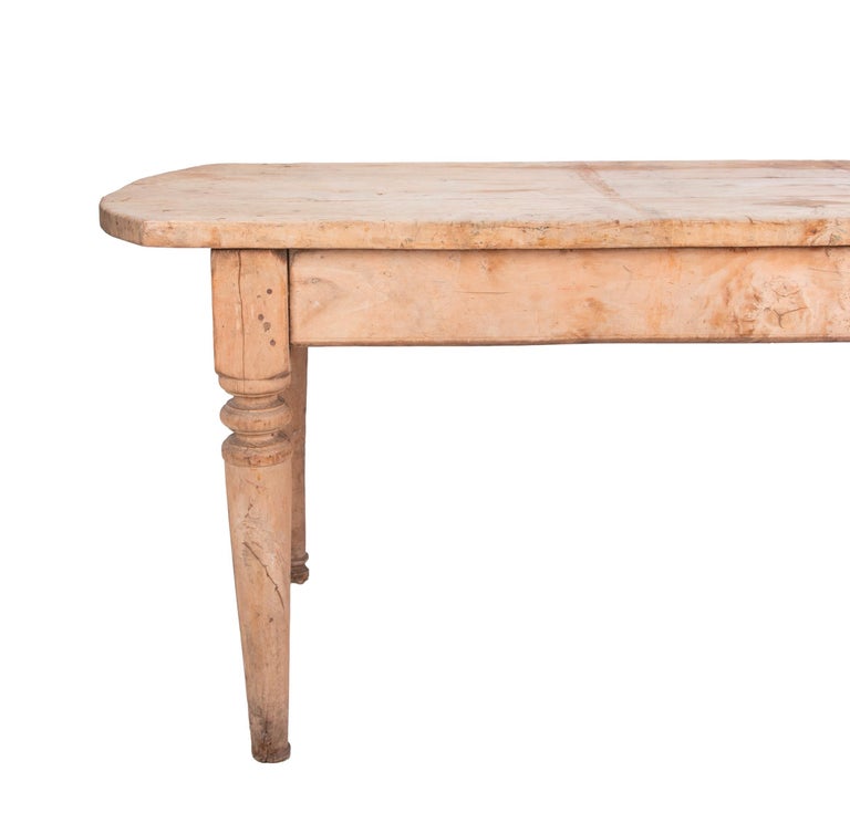 Pine Table in a Plain Natural Colour with Turned Legs For Sale at 1stDibs