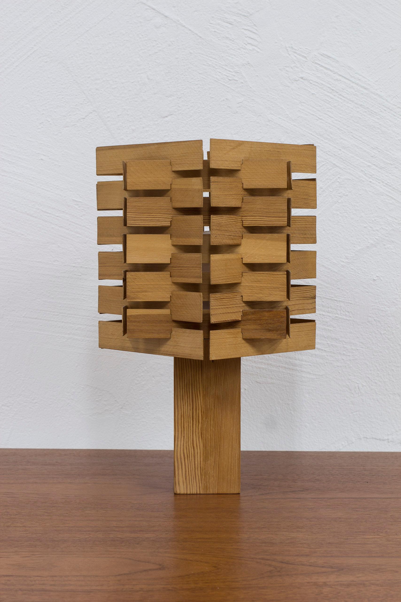 Scandinavian Modern Pine Table lamp attributed to Bengt Lindroos. Sweden, 1960s For Sale