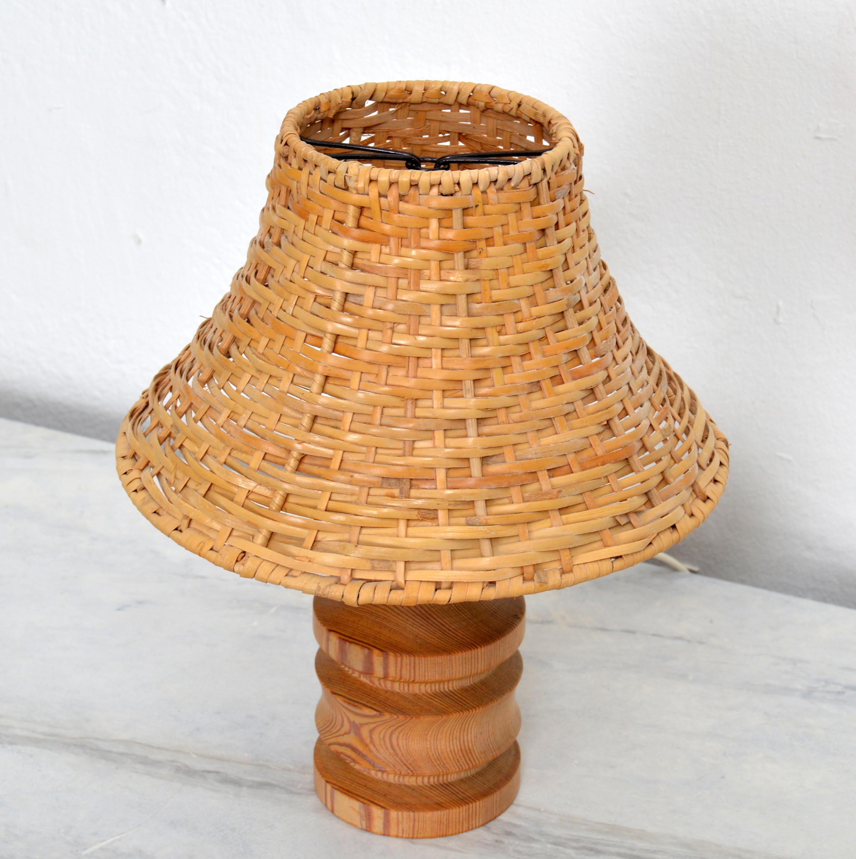 Scandinavian Modern Pine Table Lamp with Shade in Cane, Sweden 1970s For Sale