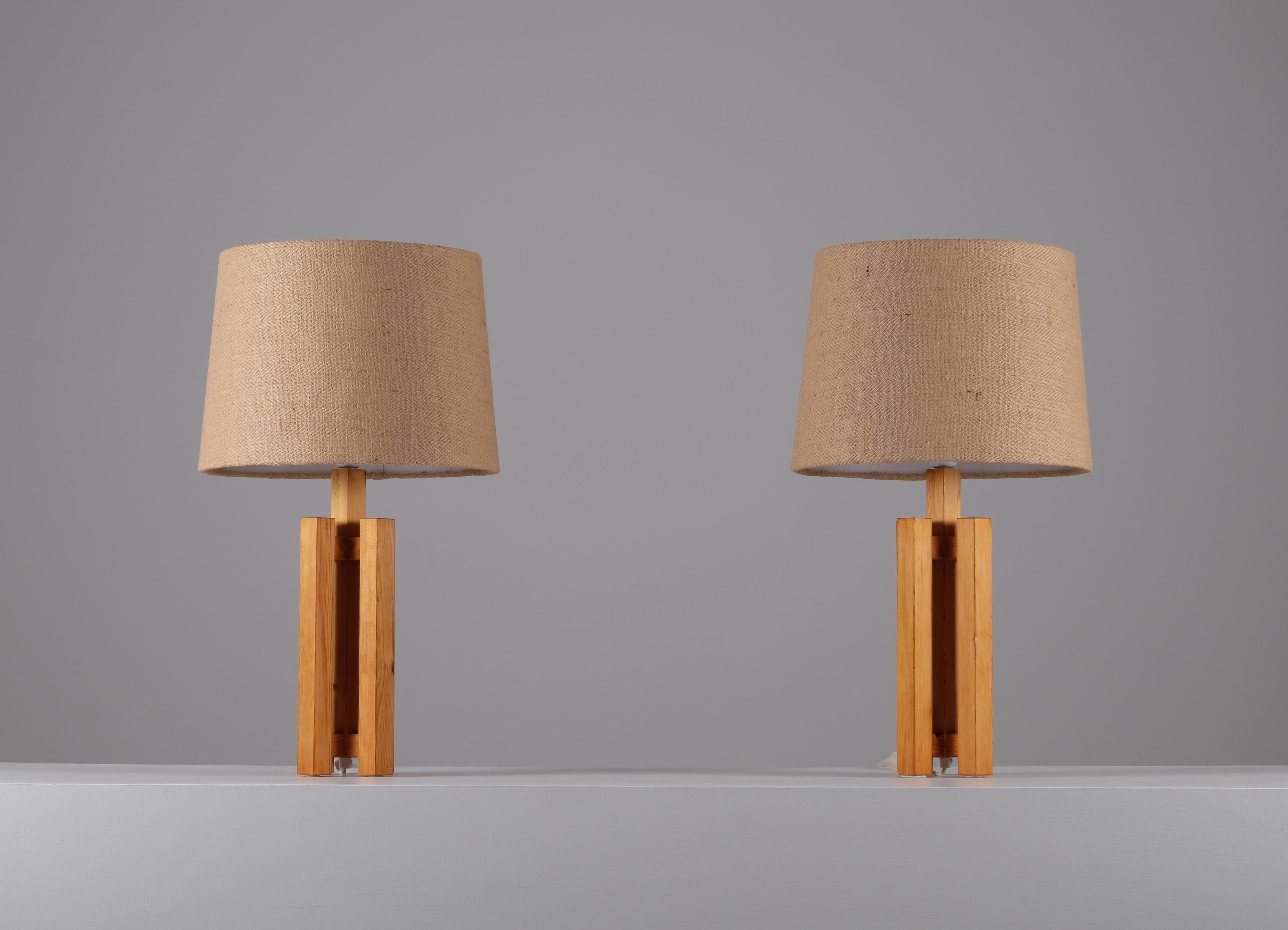 Fin du 20e siècle Lampes de table en pin, Suède, années 1970 en vente