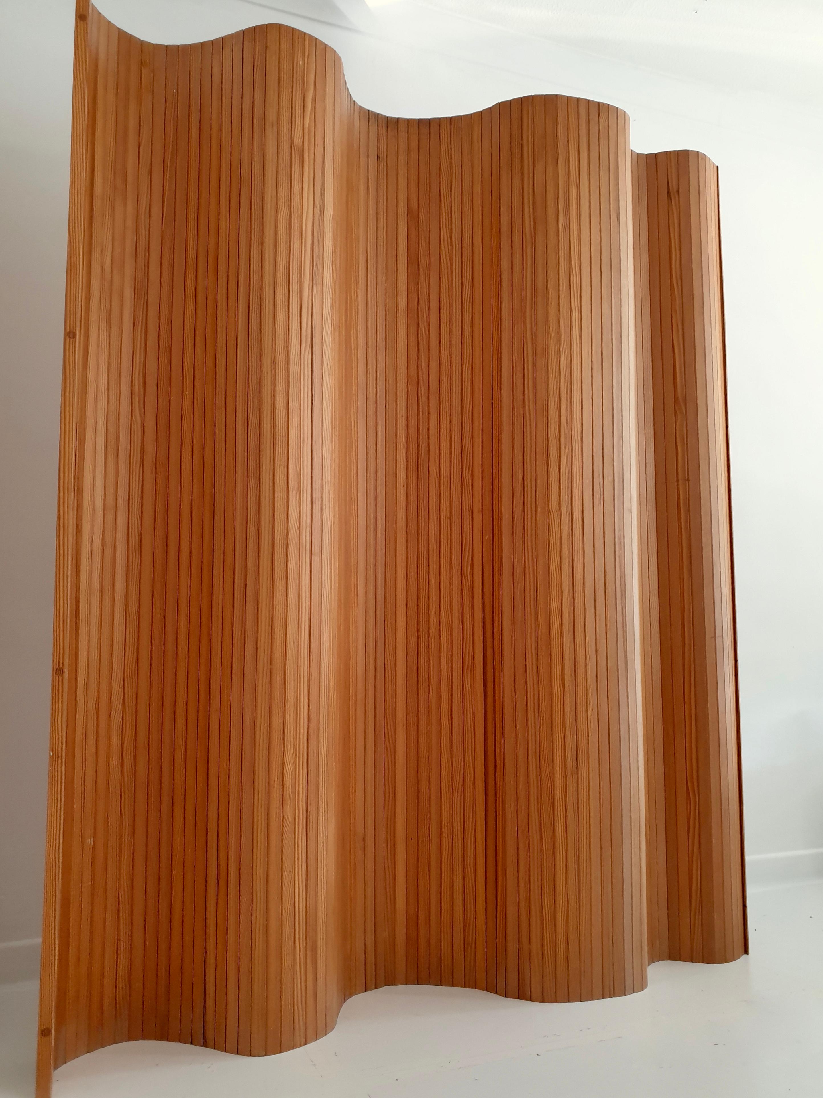 Pine Tambour Room Divider / Screen in the Manner of Aalto by Habitat, circa 1980 3