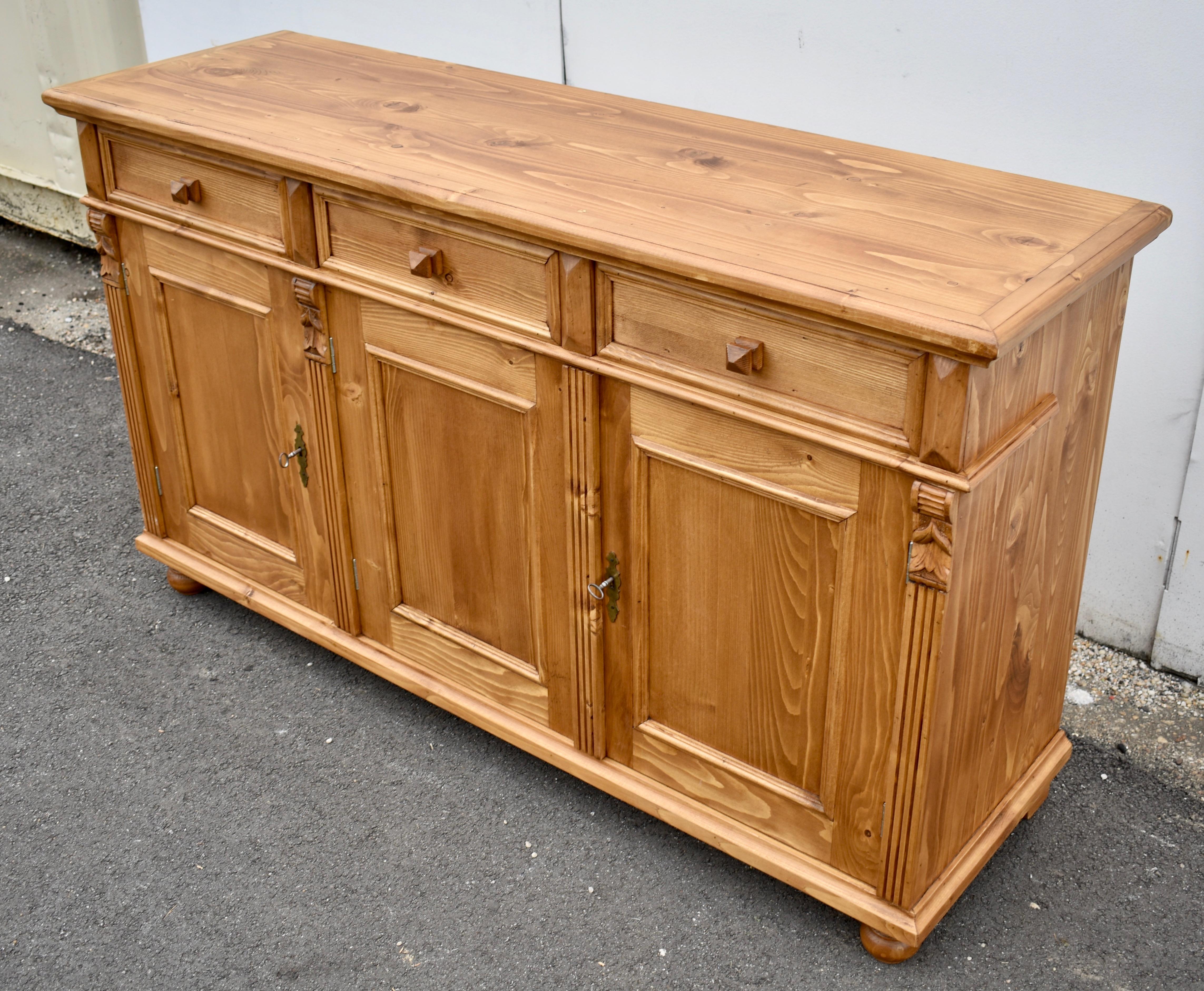 Pine Three Door Sideboard, Reproduction. In Good Condition In Baltimore, MD