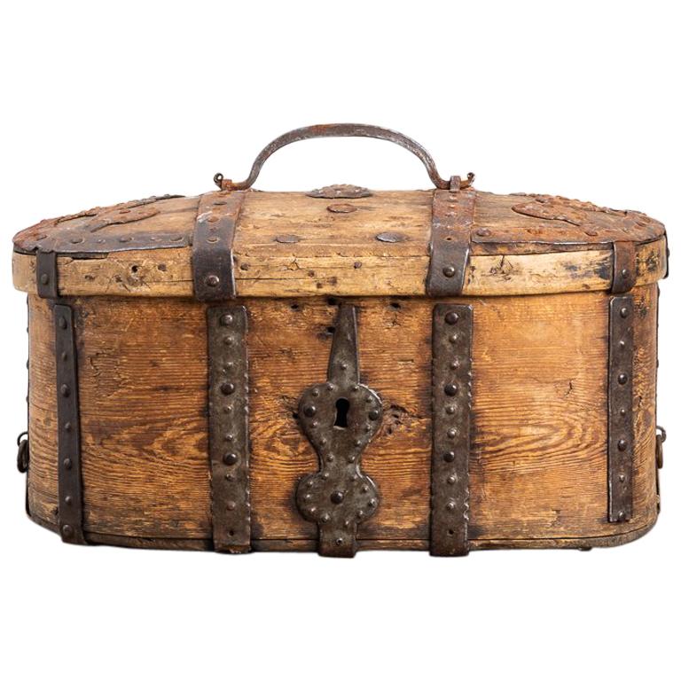 Pine Travel Box from Sweden with Details in Wrought Iron For Sale at