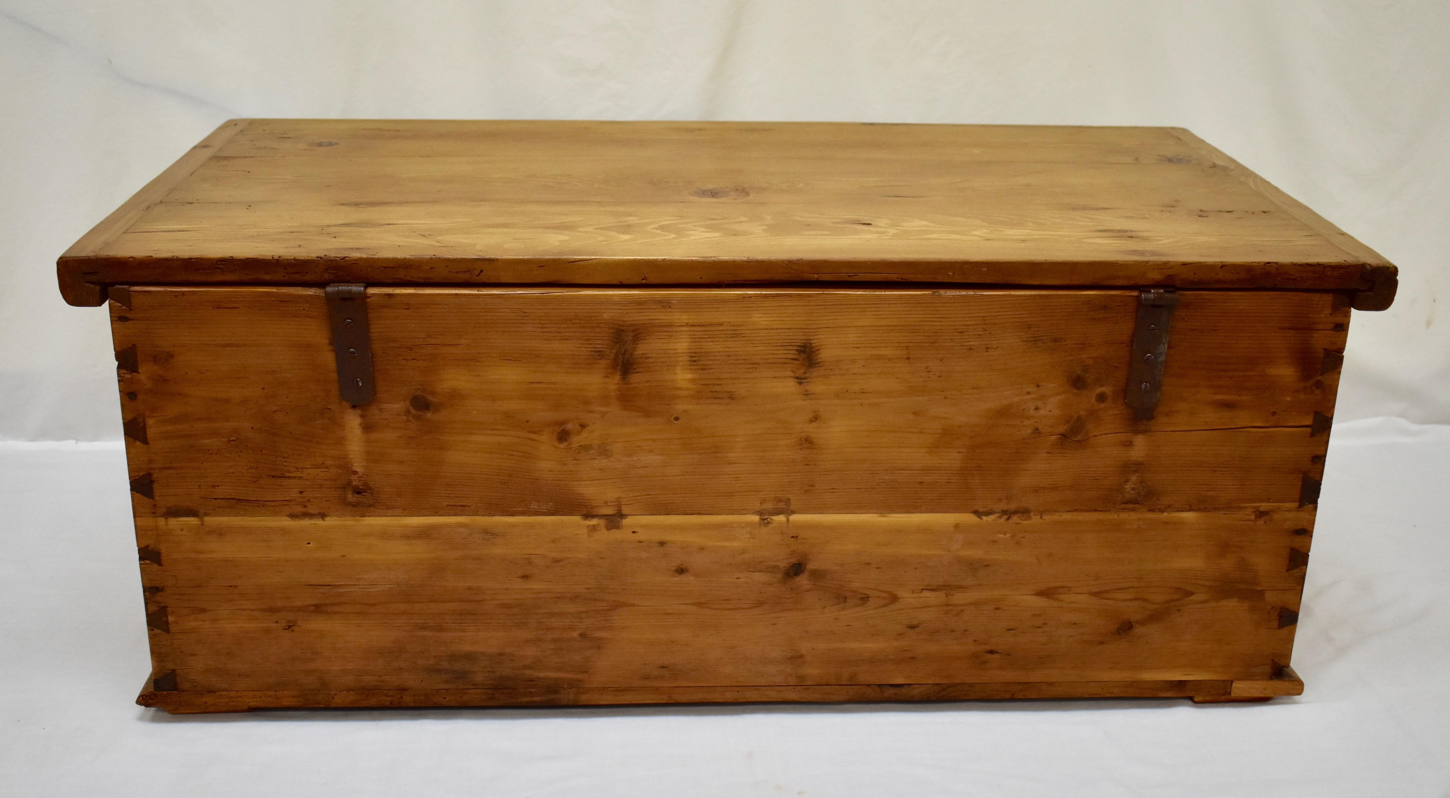 Pine Trunk or Blanket chest 6