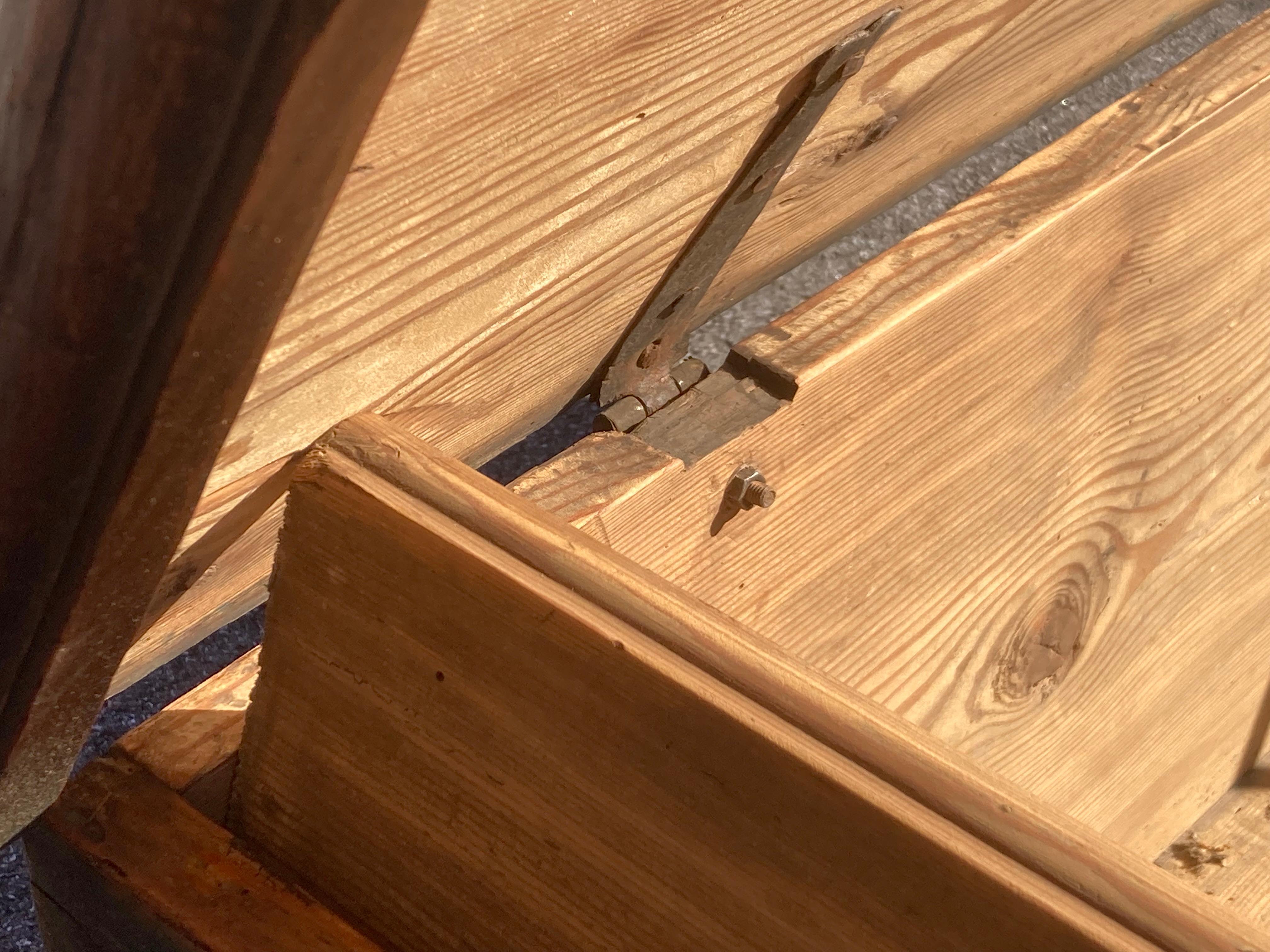 Pine Trunk or Blanket Chest in Original Decorative Paint im Angebot 7