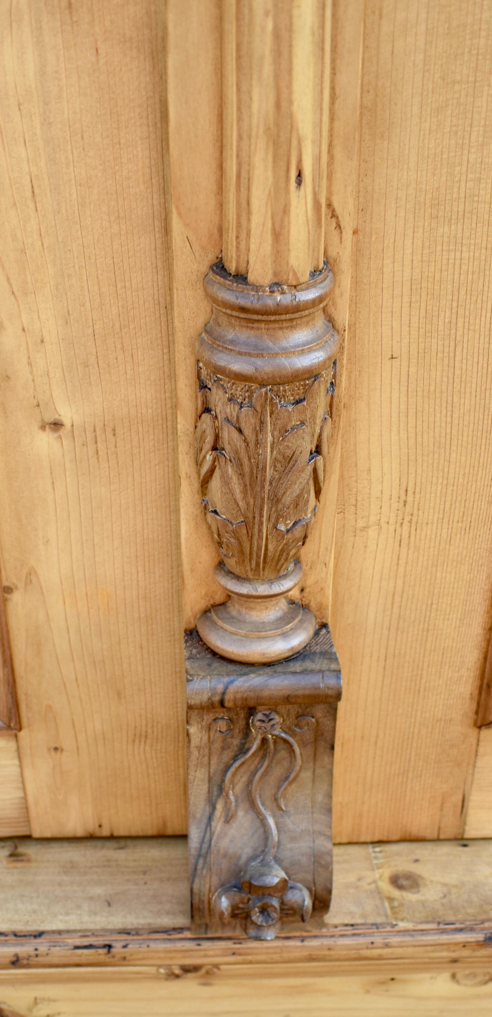 Kiefernholz Zweitüriger Kleiderschrank im Angebot 3
