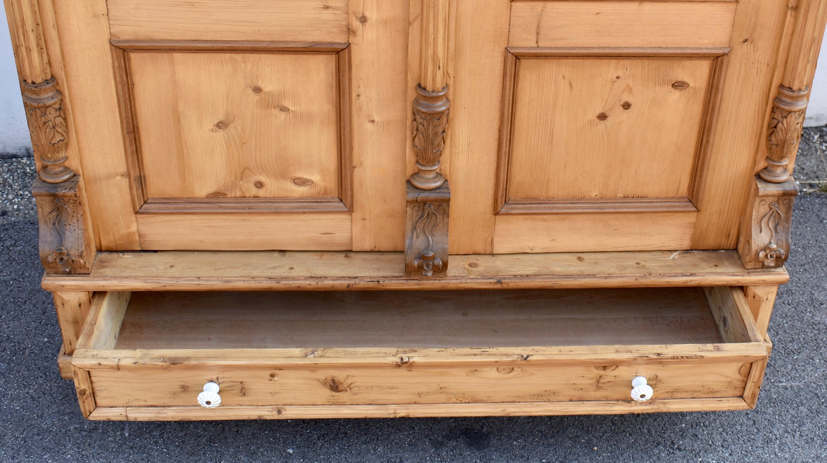 Kiefernholz Zweitüriger Kleiderschrank im Angebot 6