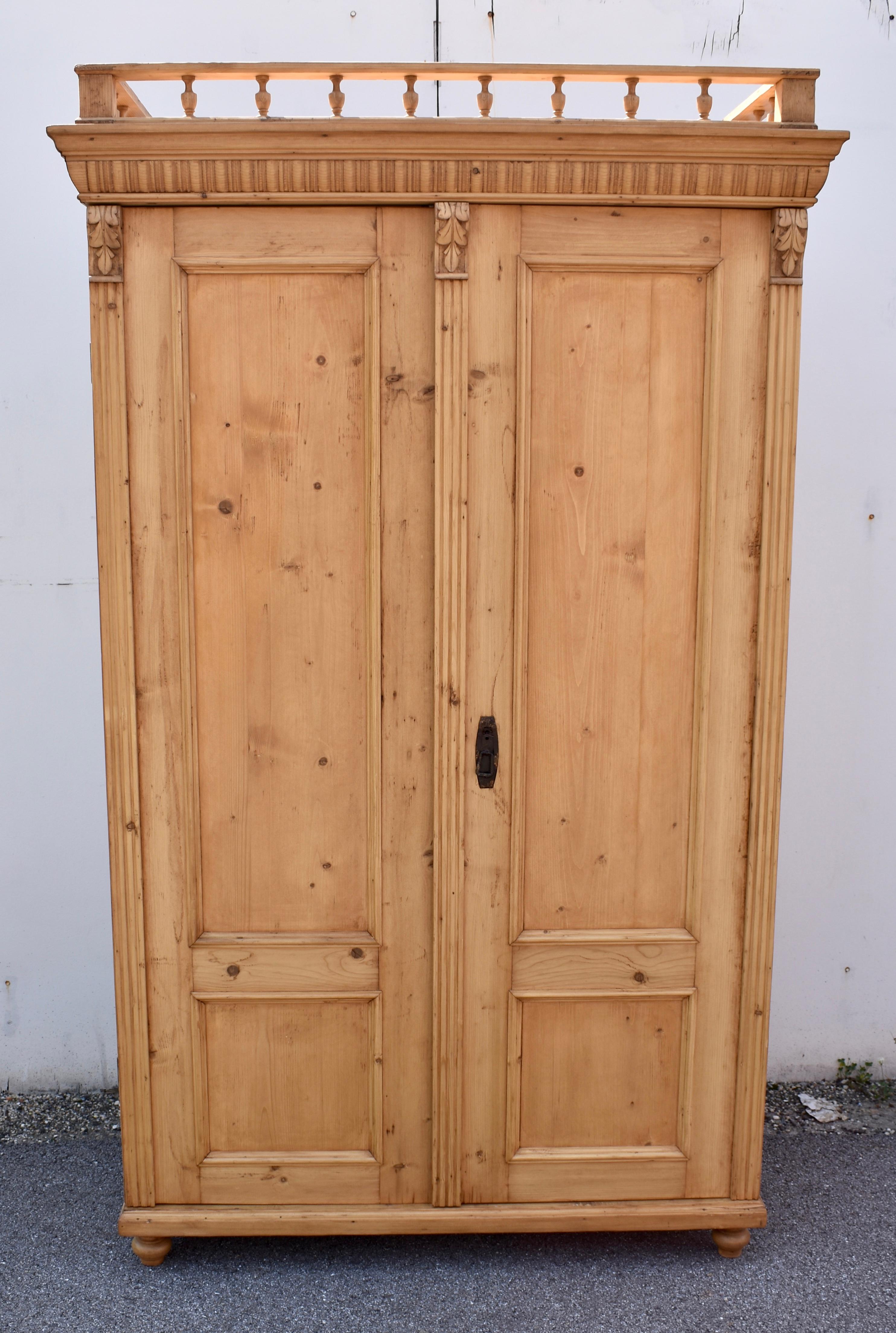 Armario de Dos Puertas de Pino con Galería Extraíble en venta 5