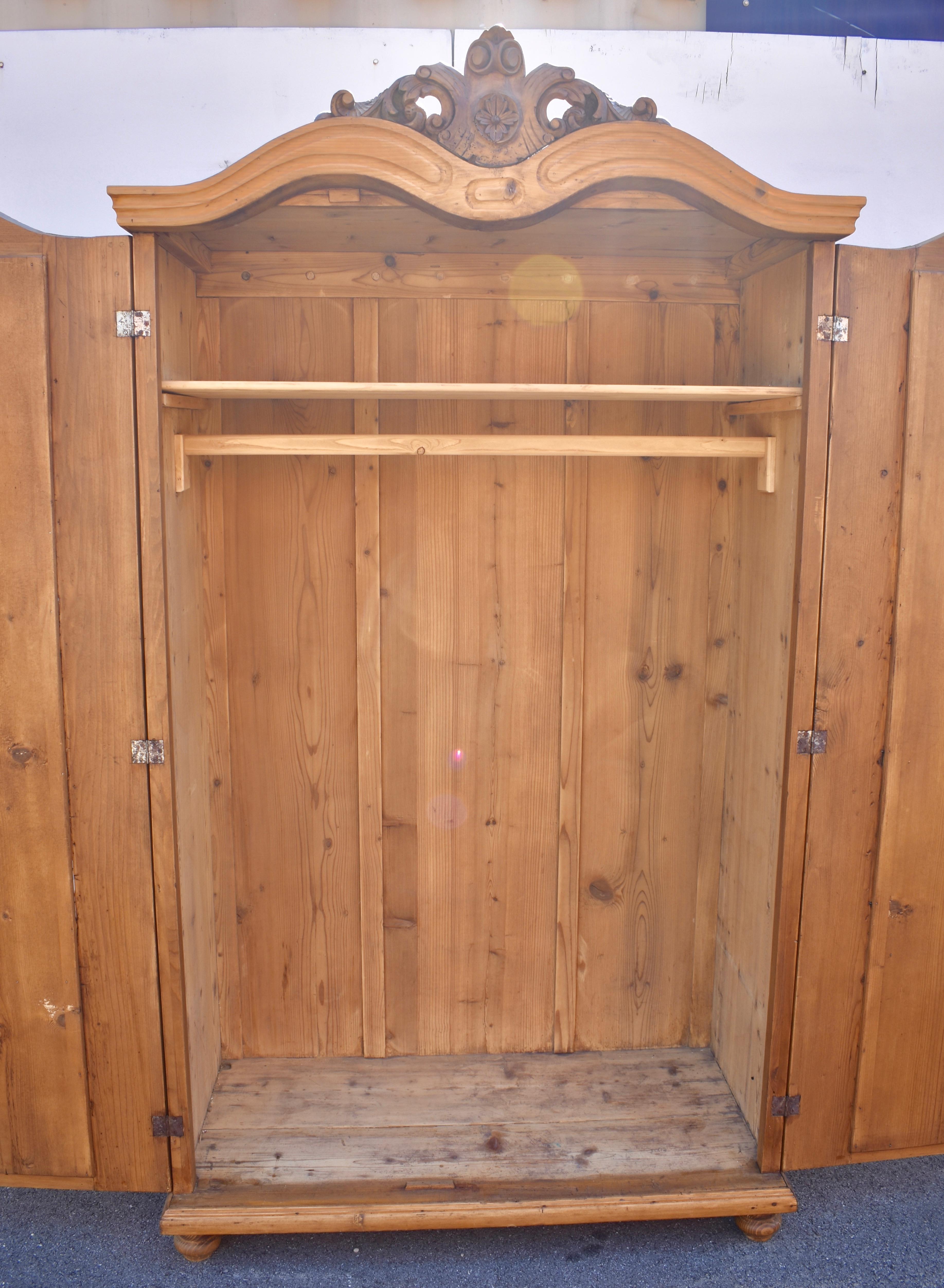 Armoire in pino a due ante con doppio piano Bonnet in vendita 7