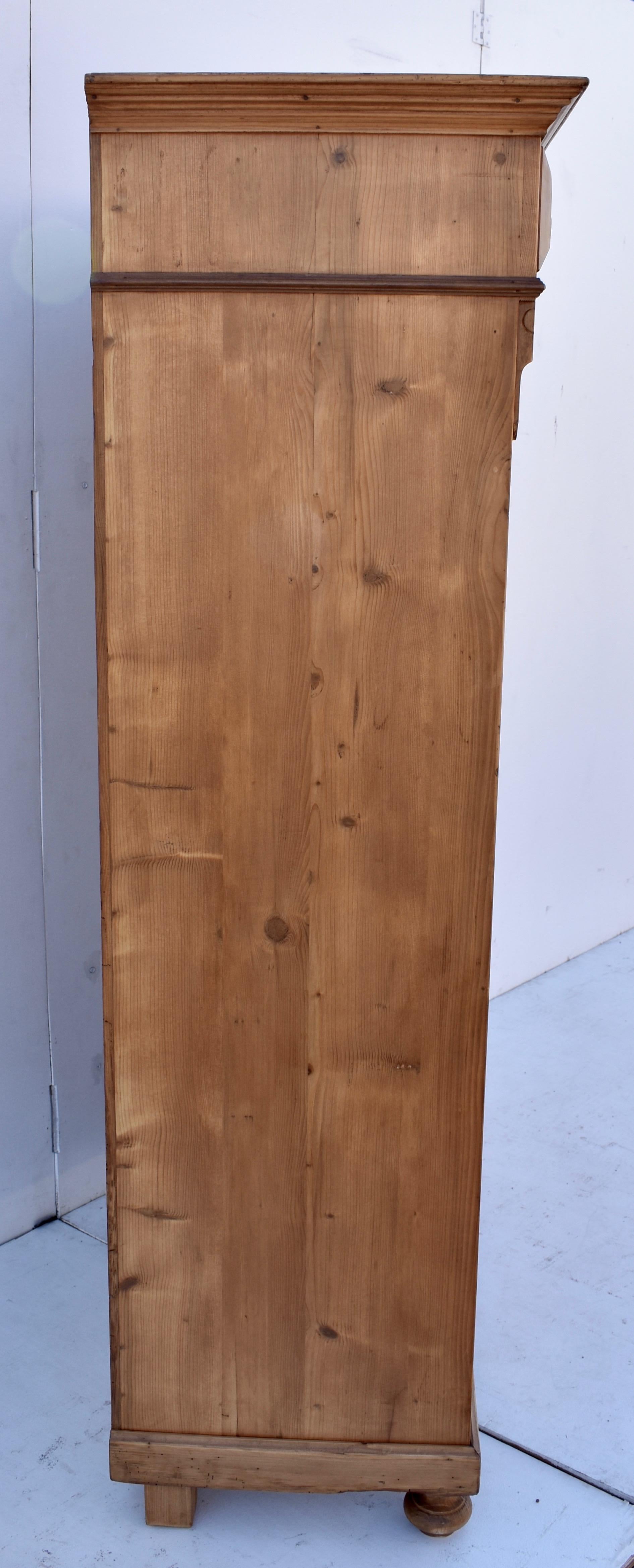 Pine Two Door Linen Cabinet 3