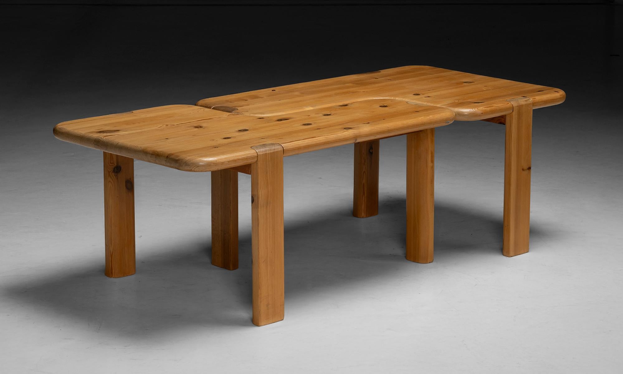 Late 20th Century Pine Two Piece Coffee Table, England circa 1970 For Sale