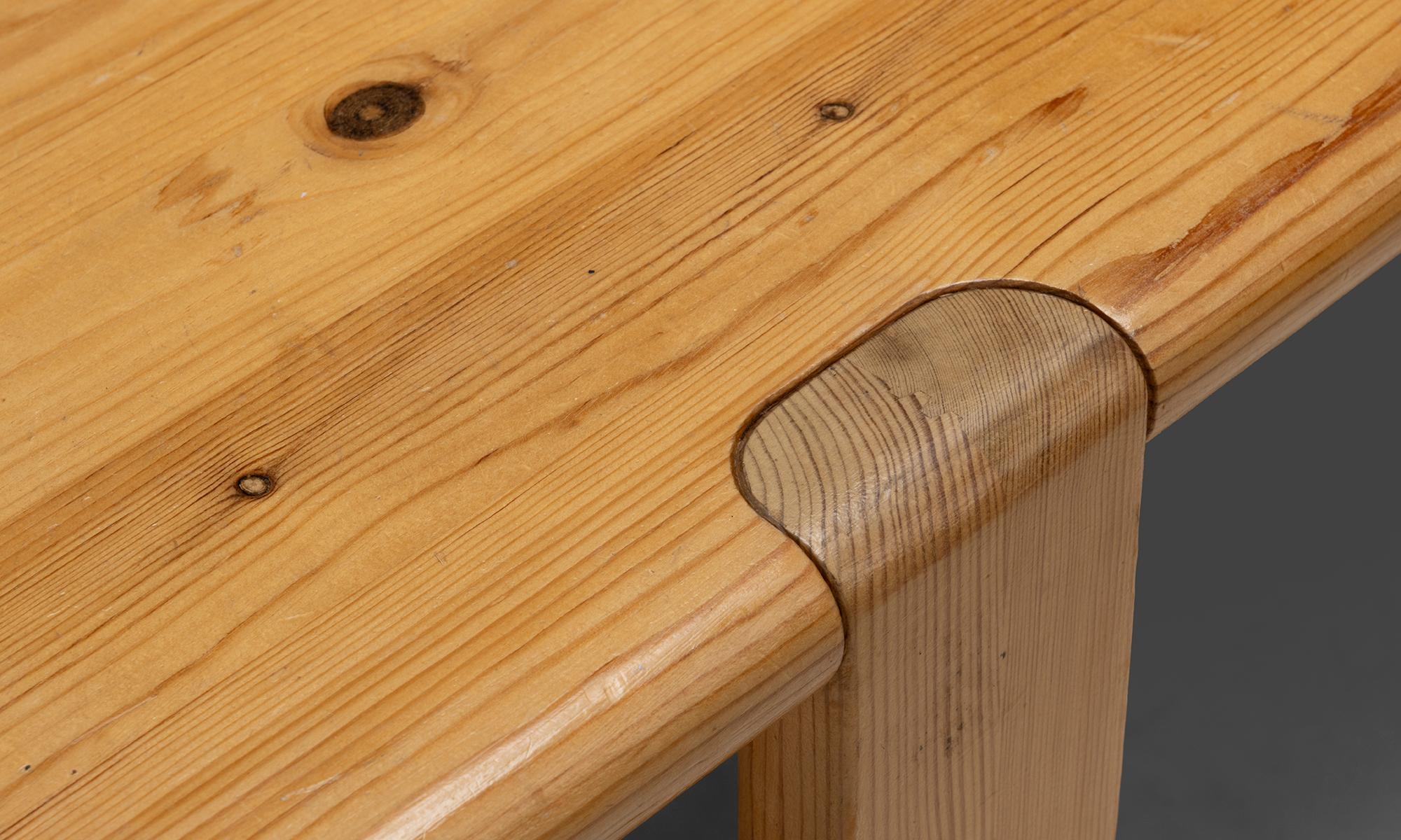 Pine Two Piece Coffee Table, England circa 1970 For Sale 1