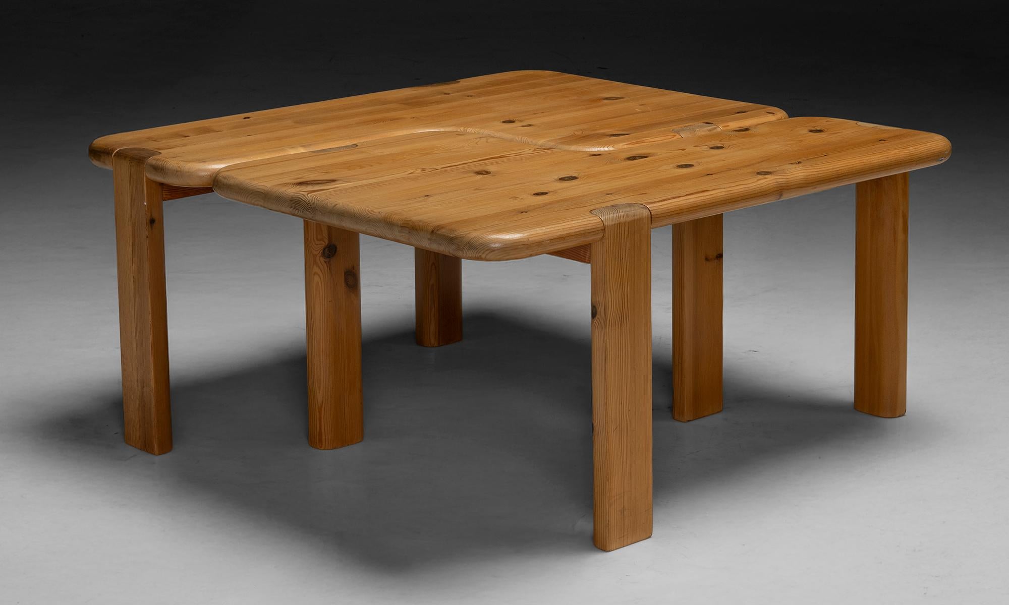 Pine Two Piece Coffee Table, England circa 1970 For Sale 2