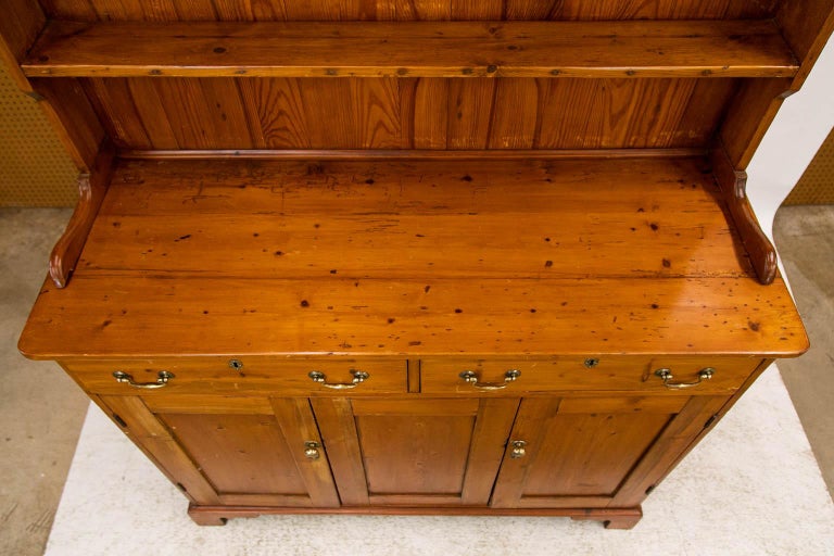 Pine Welsh Dresser For Sale at 1stDibs